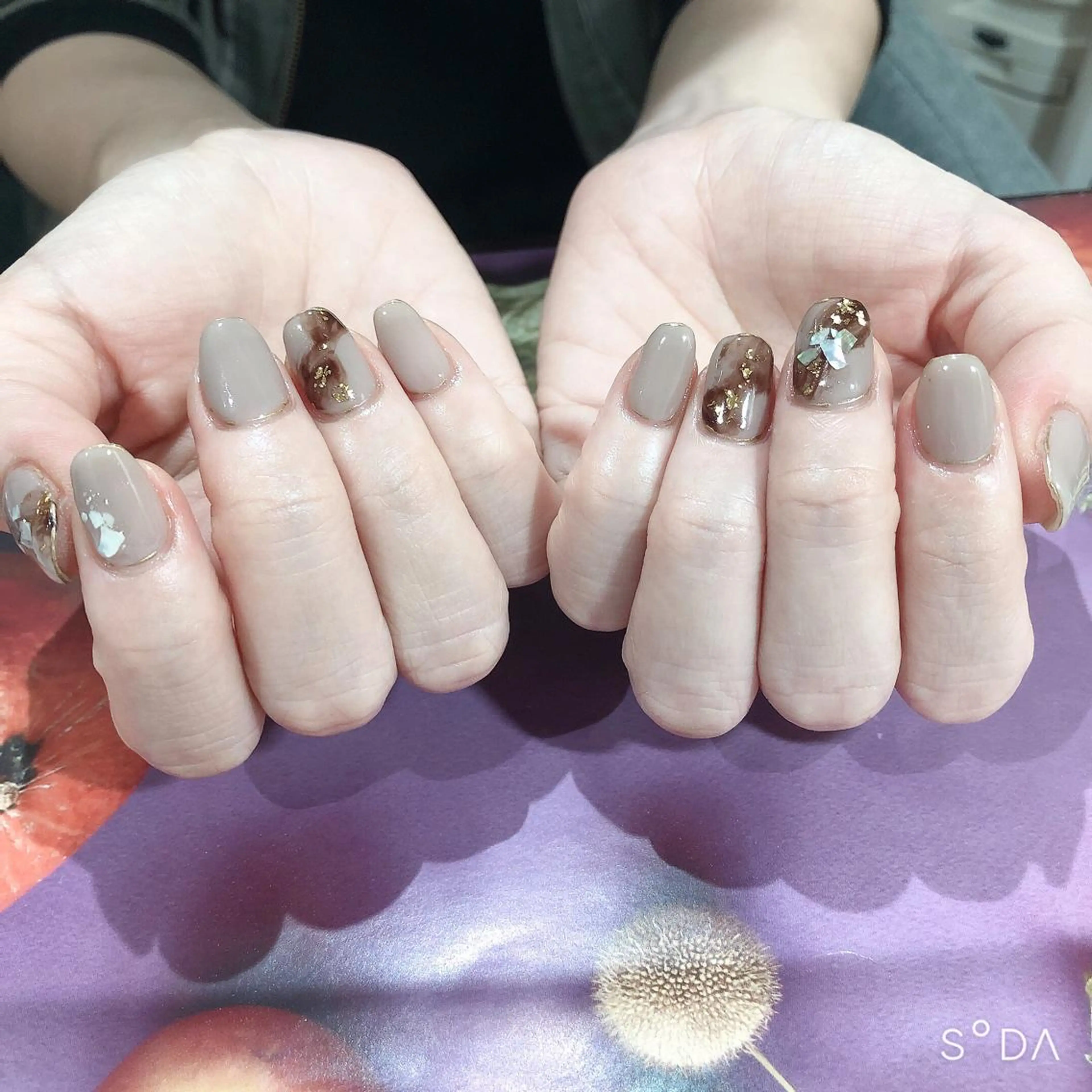 ネイル ニュアンスネイル ハンドネイル 吉野✨ ネイルデザイナー✨のネイルデザイン