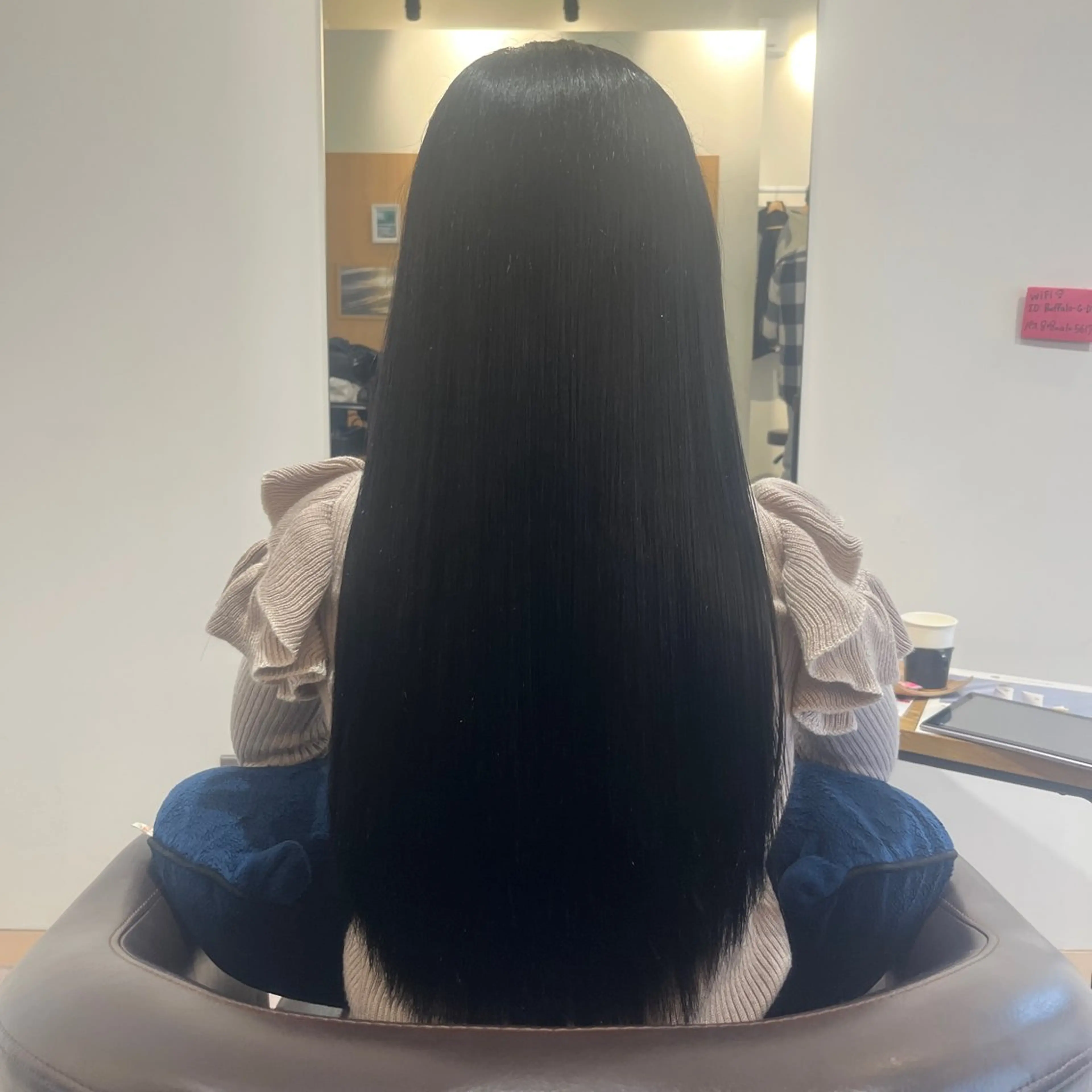 ロング カラー 荒井 茉凜のヘアスタイル