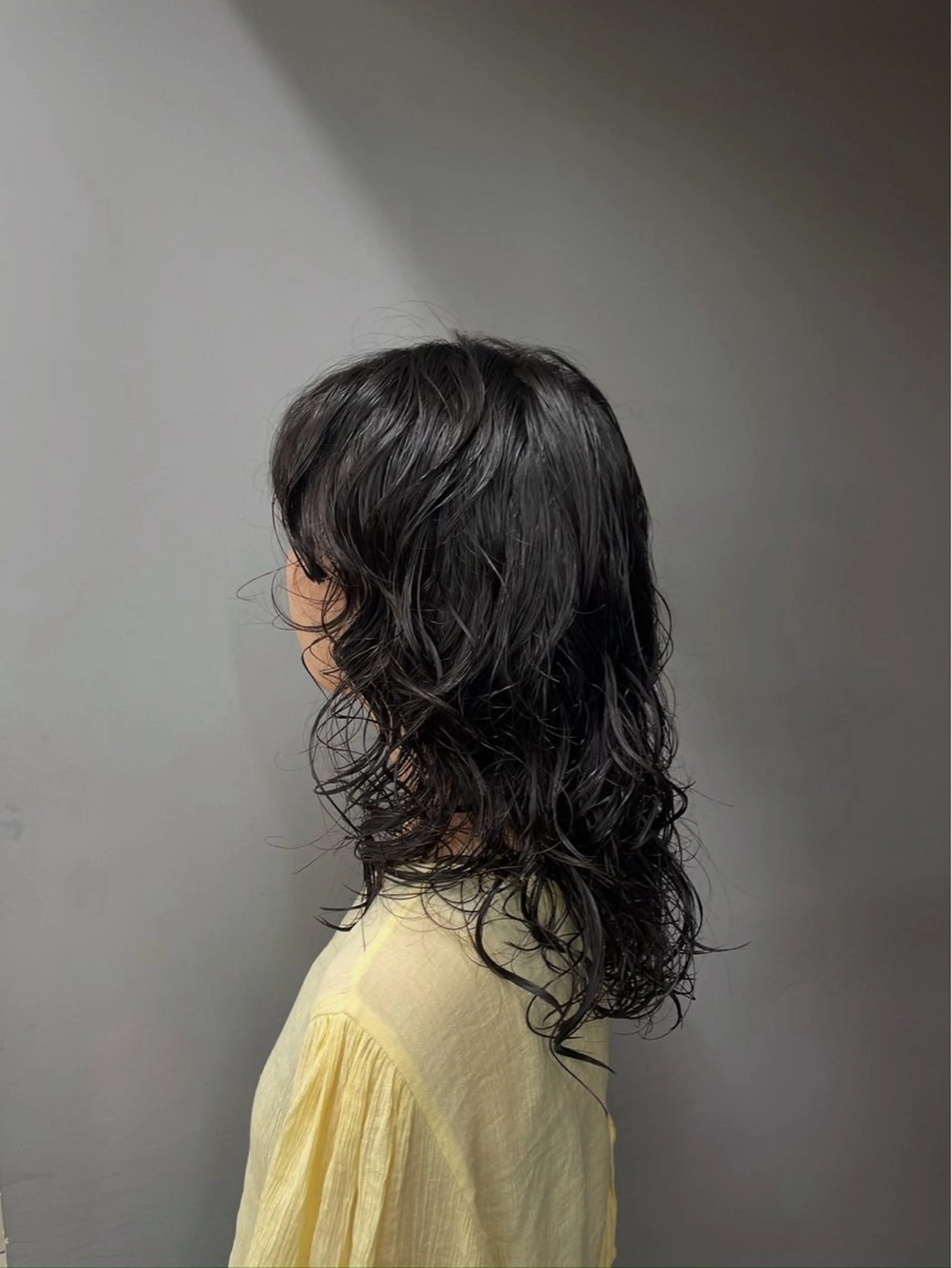 セミロング パーマ ヘンリエッタ自由ヶ丘 けんとのヘアスタイル