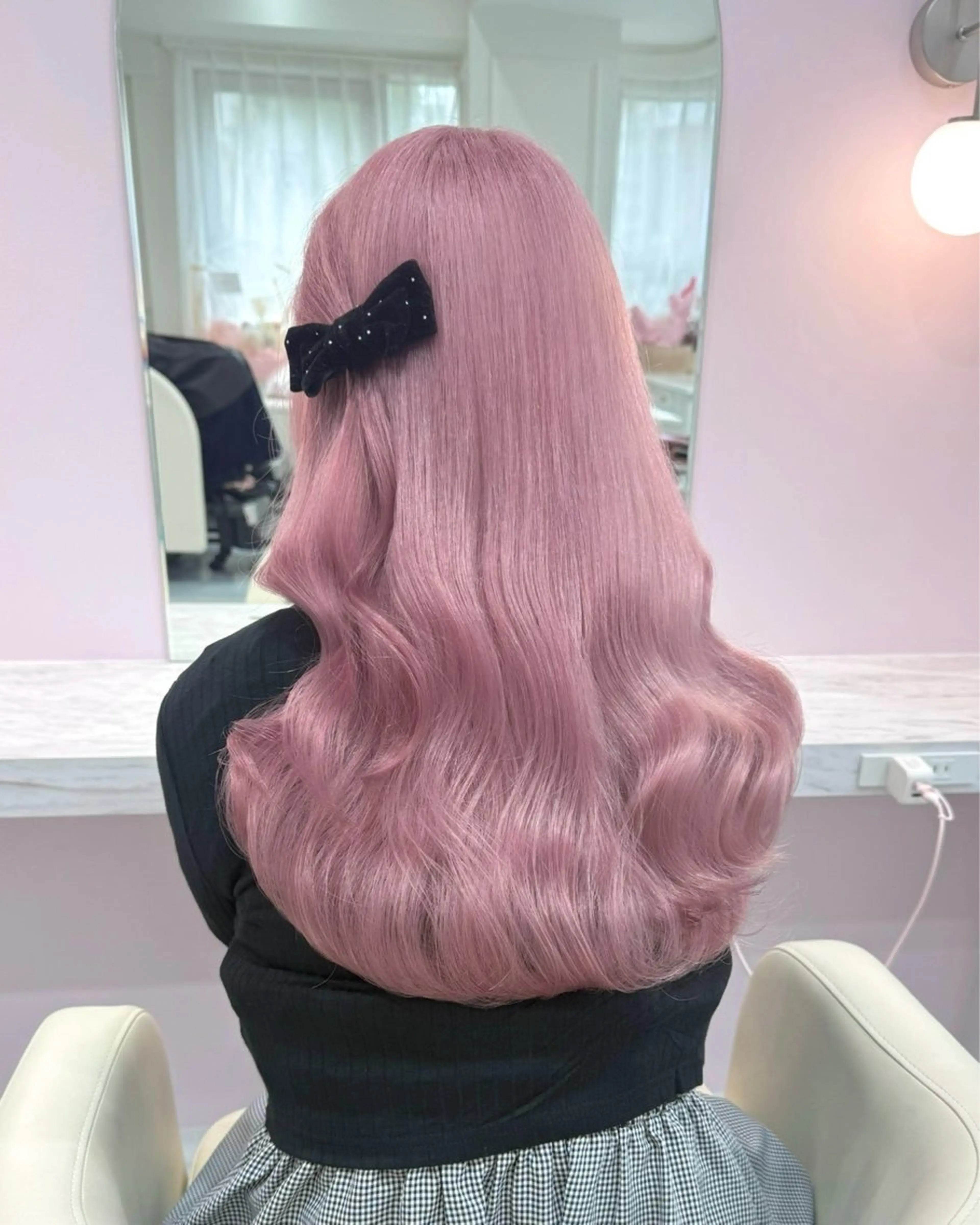 ロング カラー ブリーチ 透明感カラー ハイトーンカラー ラベンダーカラー ラベンダーピンク ヘアカラー ハイトーンカラー💞 くるみ🎀のヘアスタイル