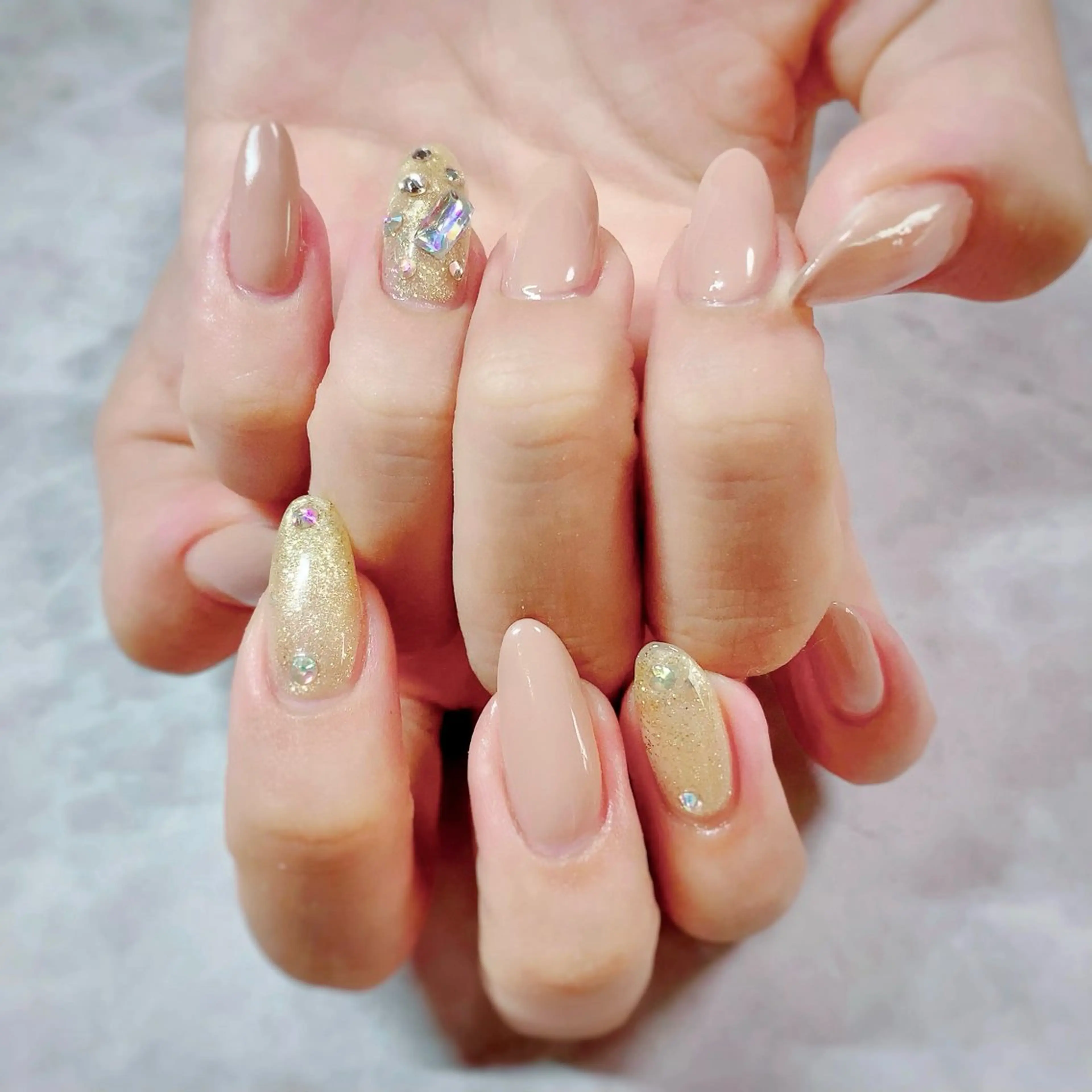 ネイル キラキラネイル マジョリカ ブルーのネイルデザイン