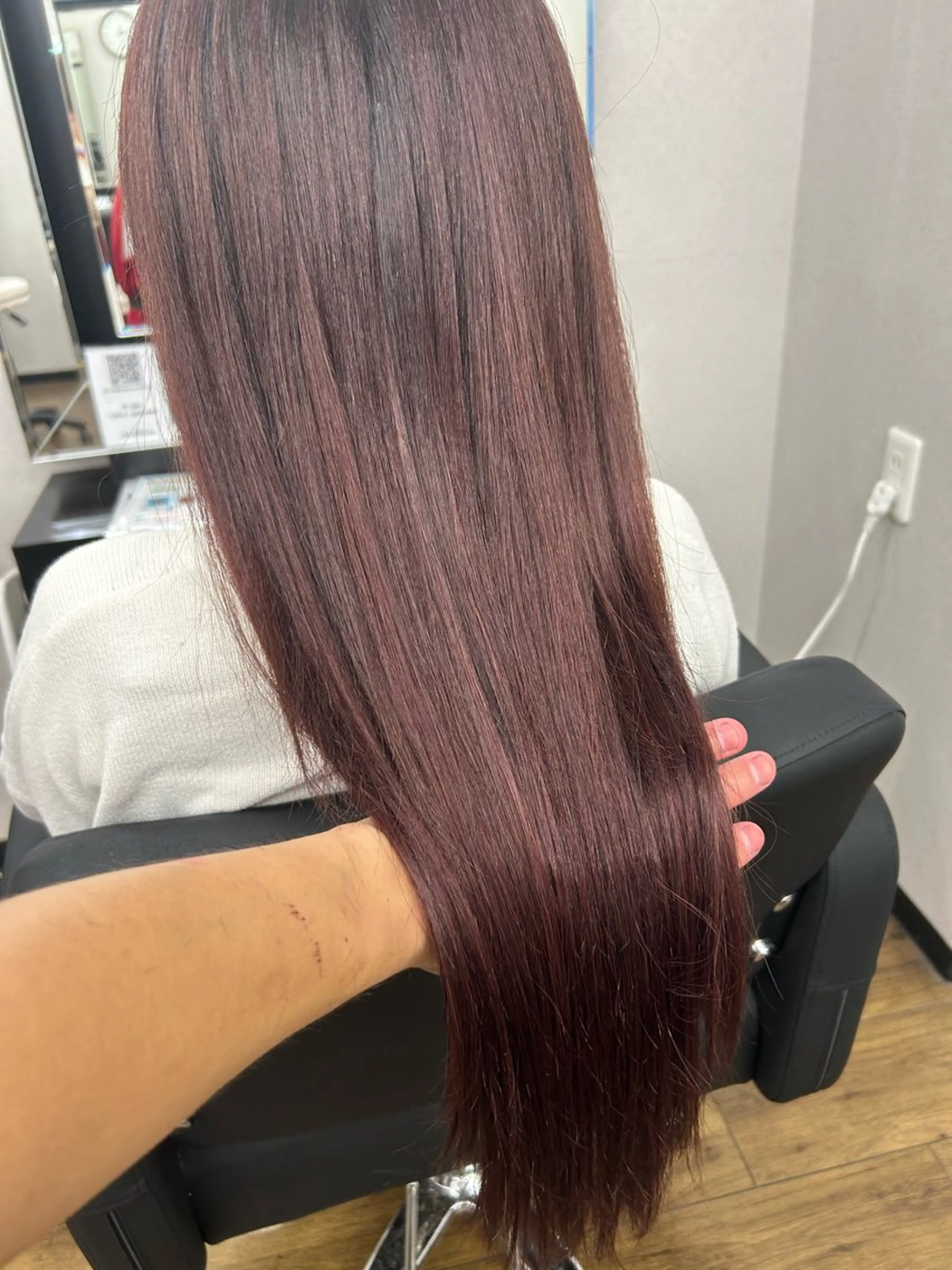 ロング カラー シールエクステ バレイヤージュ ブラウンカラー ハイライトカラー ピンクカラー カット ヘアカラー トリートメント エクステ ヘアセット レイヤー/エクステ alpha下妻のヘアスタイル