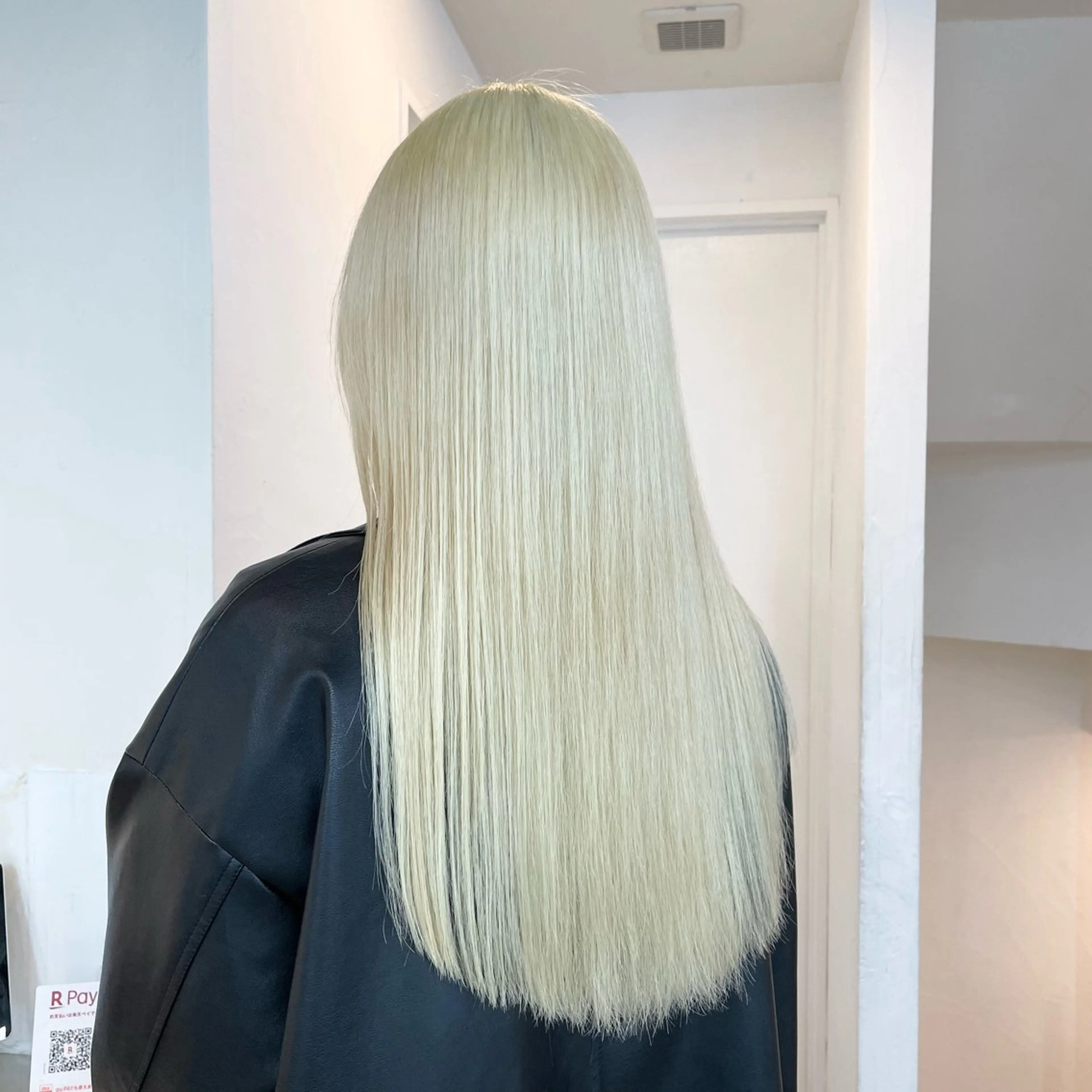 ロング カラー ブロンド ホワイトブロンド ボブ ロング ヘアカラー トリートメント ヘアセット ハイトーン×レイヤー ／遠藤将太のヘアスタイル