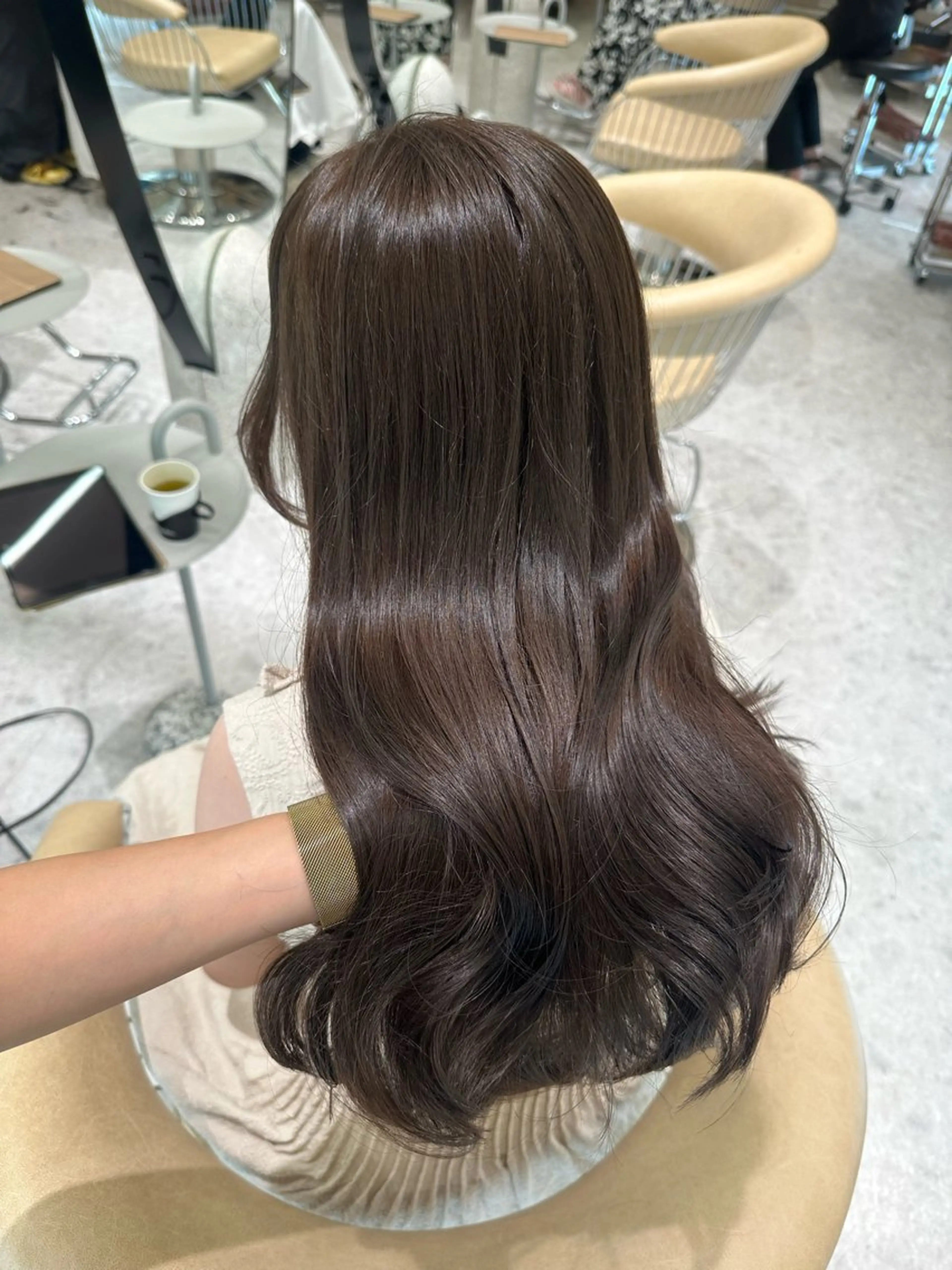 ロング カラー ヘアカラー トリートメント 🤎小顔レイヤー /ベージュ🤎友香のヘアスタイル