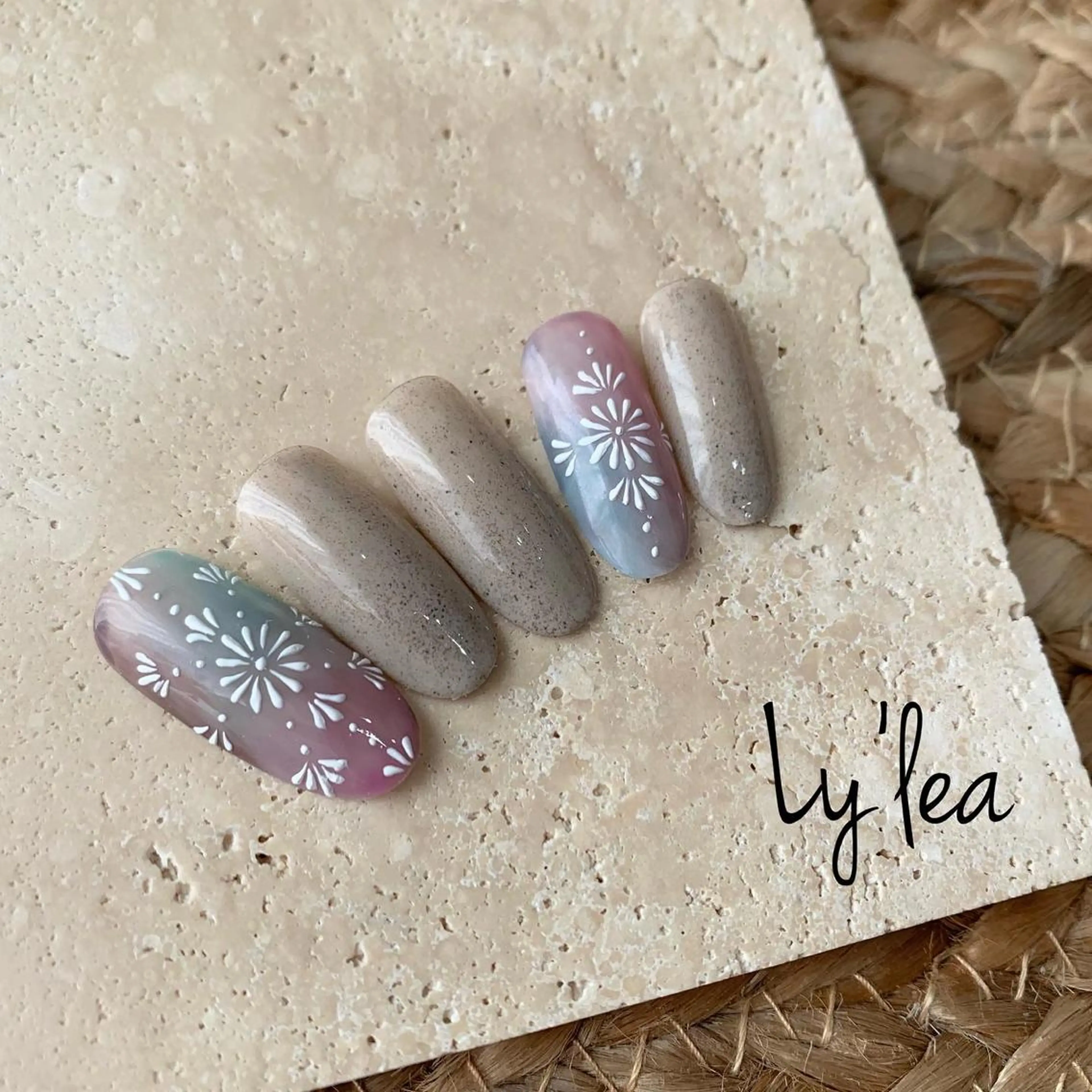 ネイル アートネイル ニュアンスネイル 春ネイル 夏ネイル nail room Ly'leaのネイルデザイン