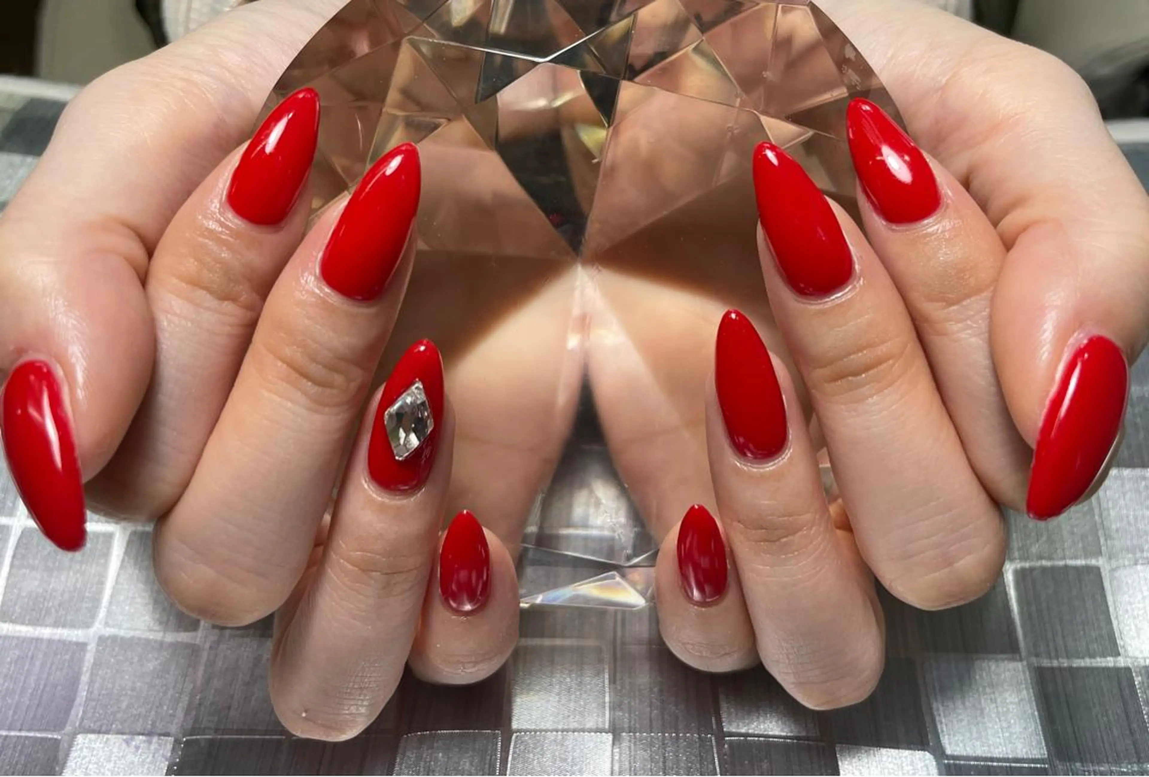 ネイル ストーンネイル Regulus 光田のネイルデザイン