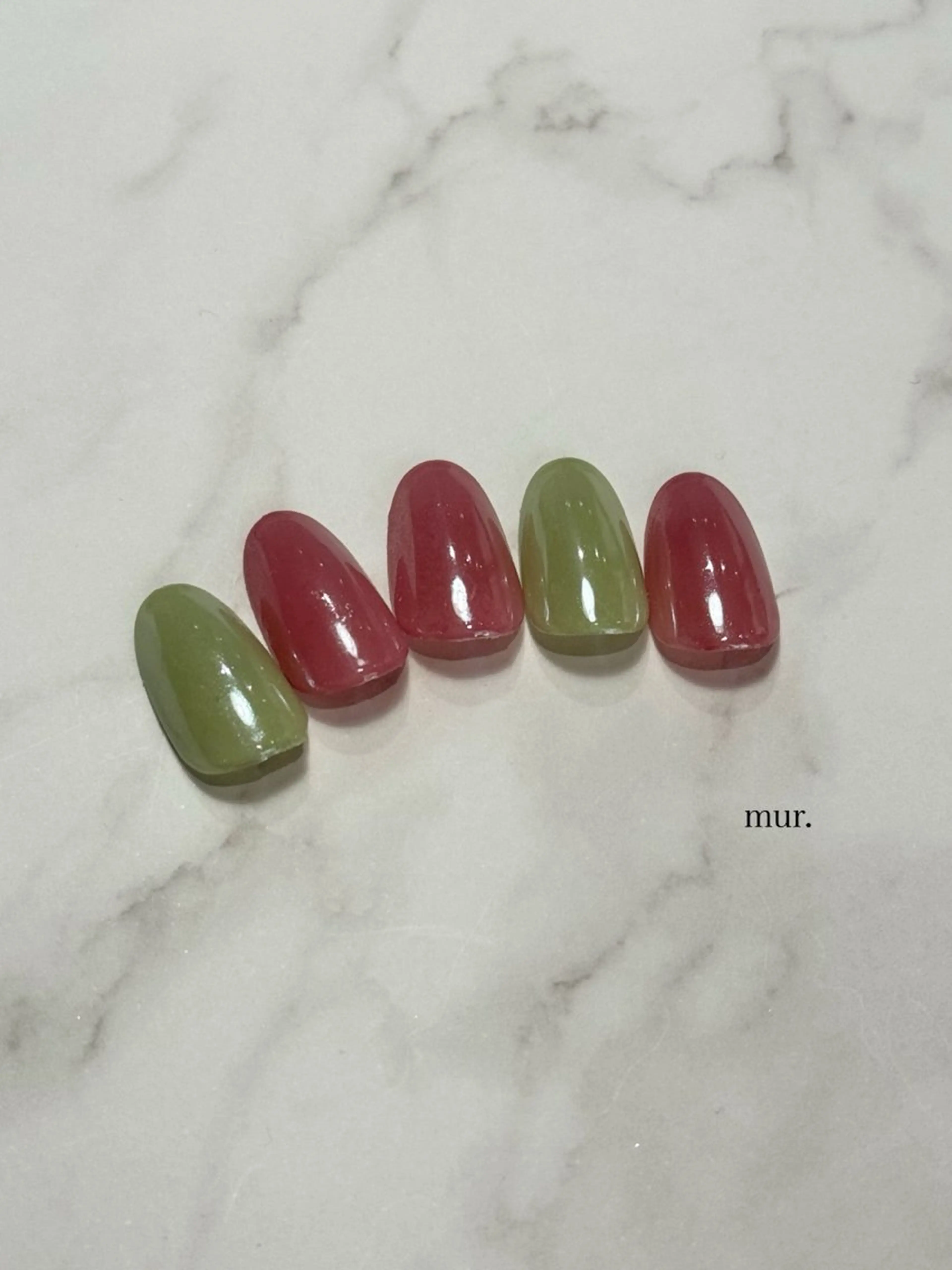 ネイル オーロラネイル グリーン ピンク 春ネイル ハンドネイル nail salon　mur.所属・mur. harukaのネイルデザイン