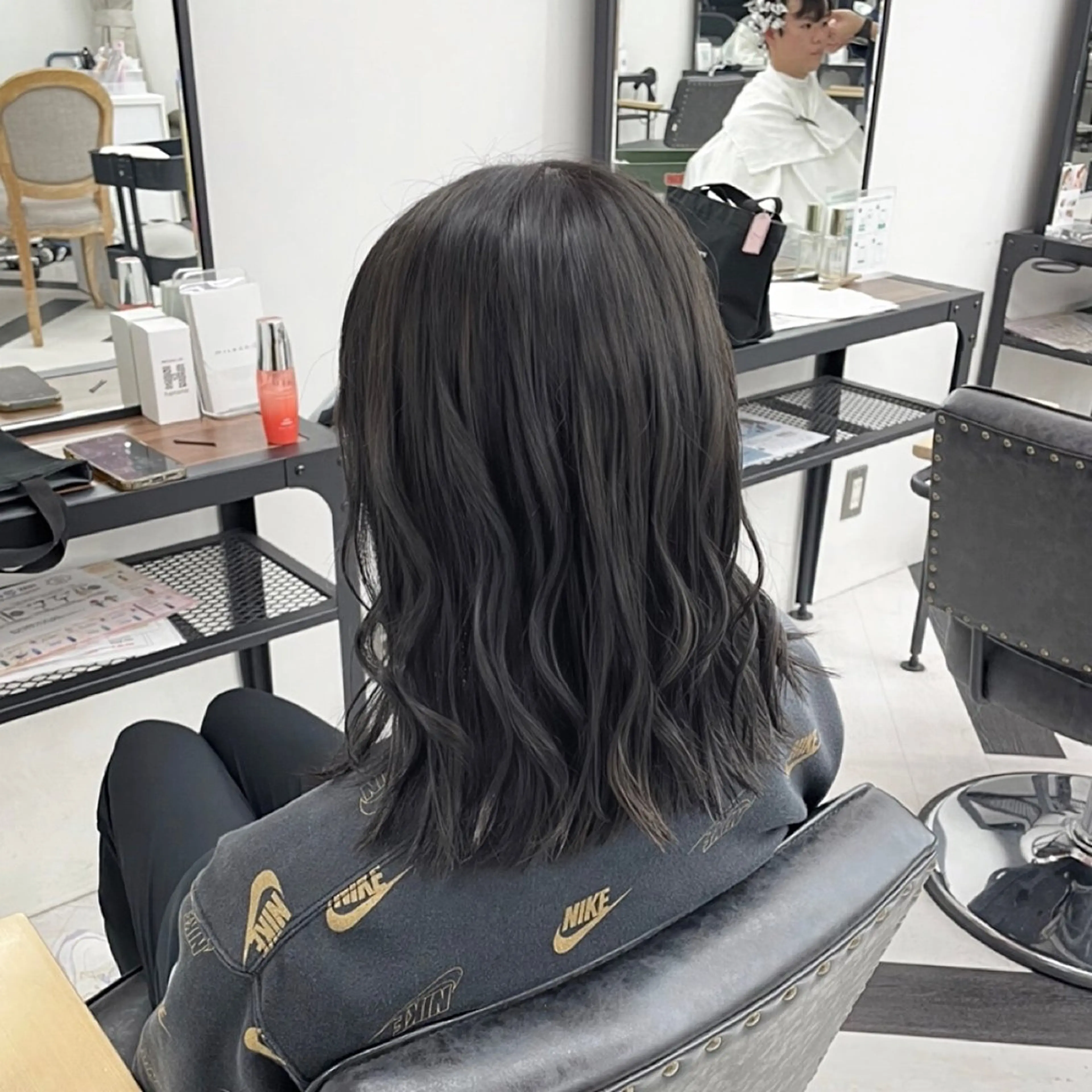 セミロング カラー パーマ ヘアアレンジ メンズ ダークグレー ダークグレージュ グレージュ 髪質改善 トリートメント mona/ ストレートスタイル✨のヘアスタイル