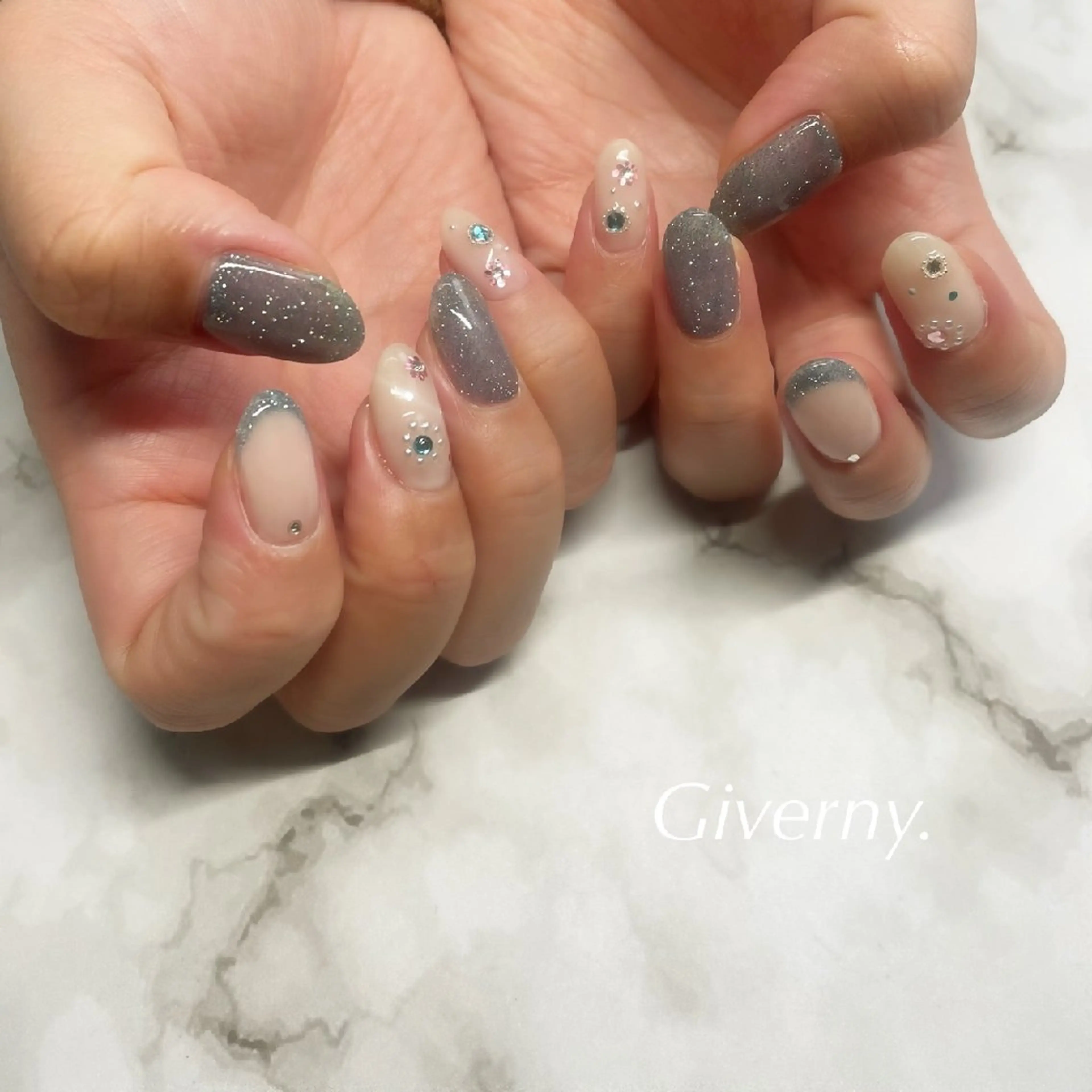 ネイル フラッシュネイル フラワーネイル フレンチネイル 春ネイル ハンドネイル Giverny .のネイルデザイン