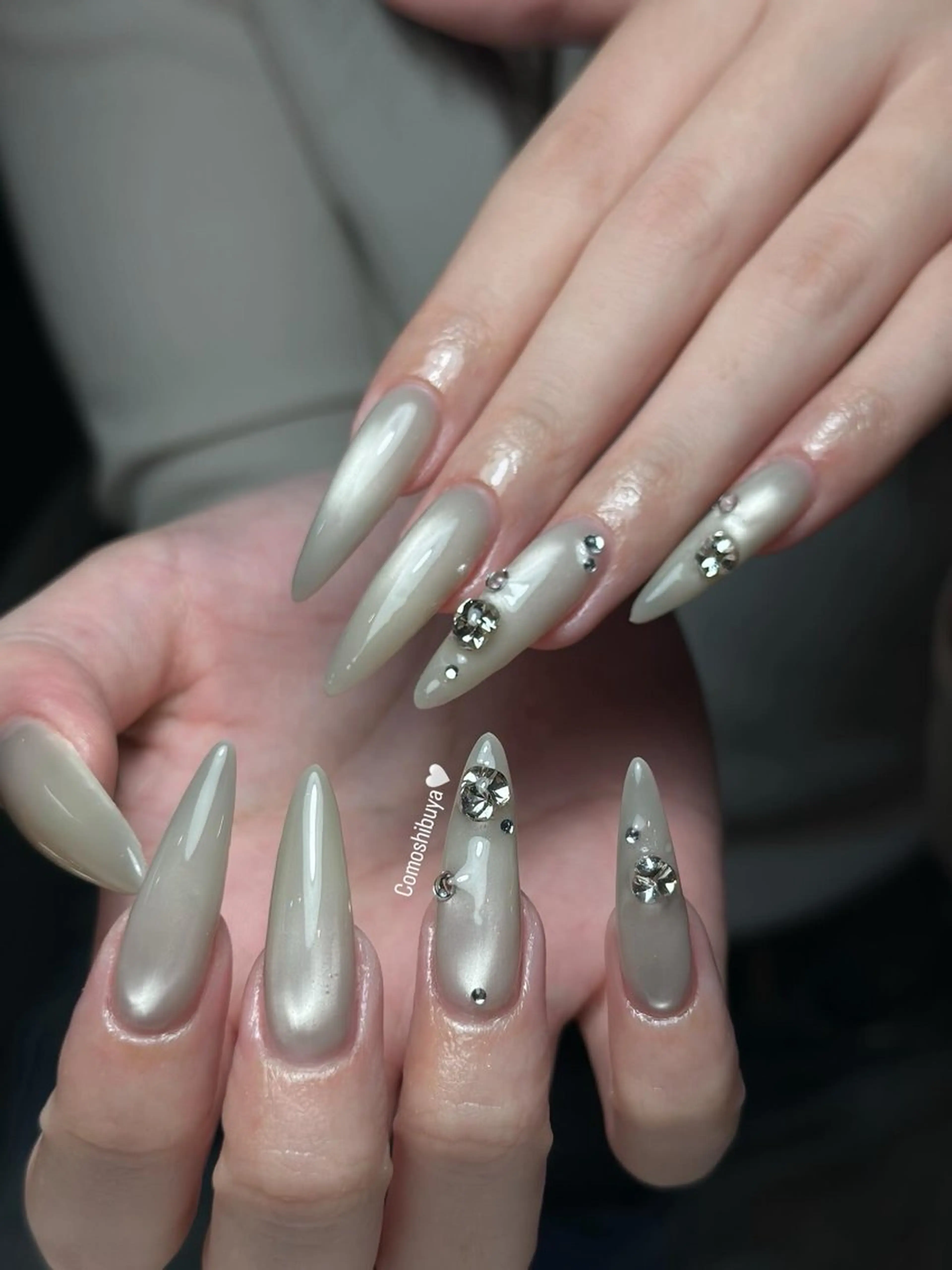 ネイル 韓国ネイル シンプルネイル ワンホンネイル CoMo Nail Studio所属・CoMo Nailのネイルデザイン