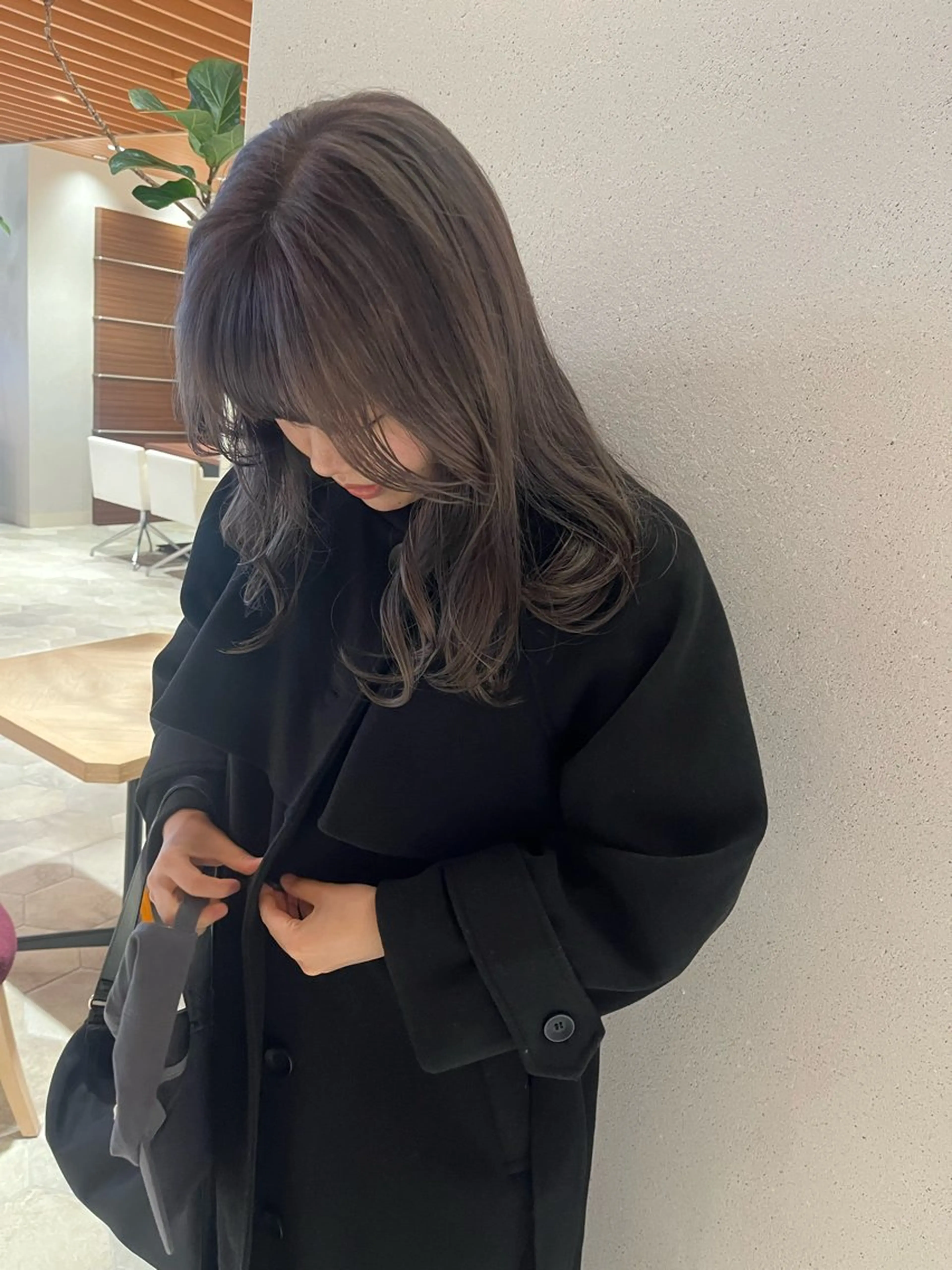 ロング カラー ブリーチなしカラー /ベージュカラーのヘアスタイル