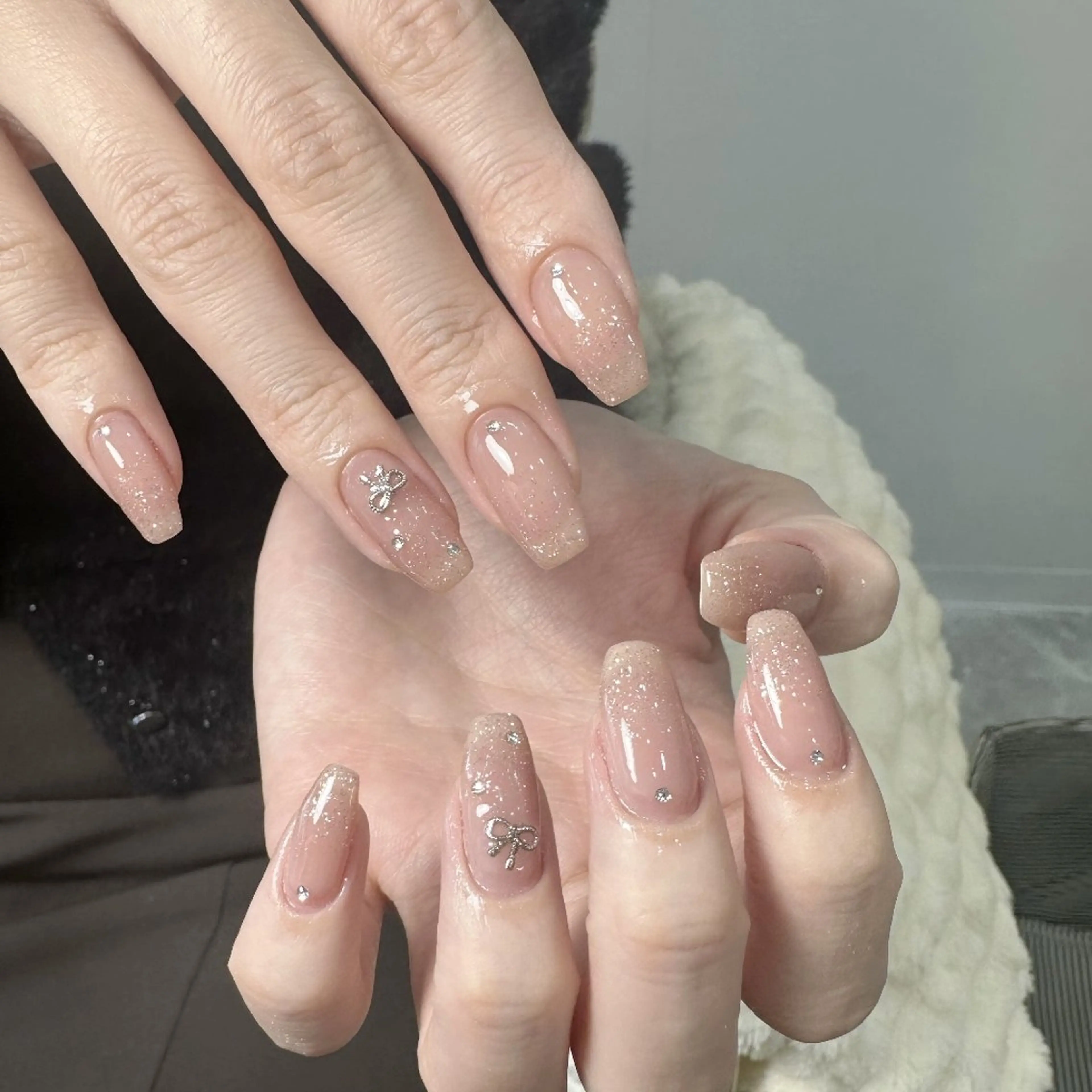 ネイル チークネイル フレンチネイル ジェルネイル ガラスフレンチ キラキラネイル ハンドネイル UM Nail Salonのネイルデザイン