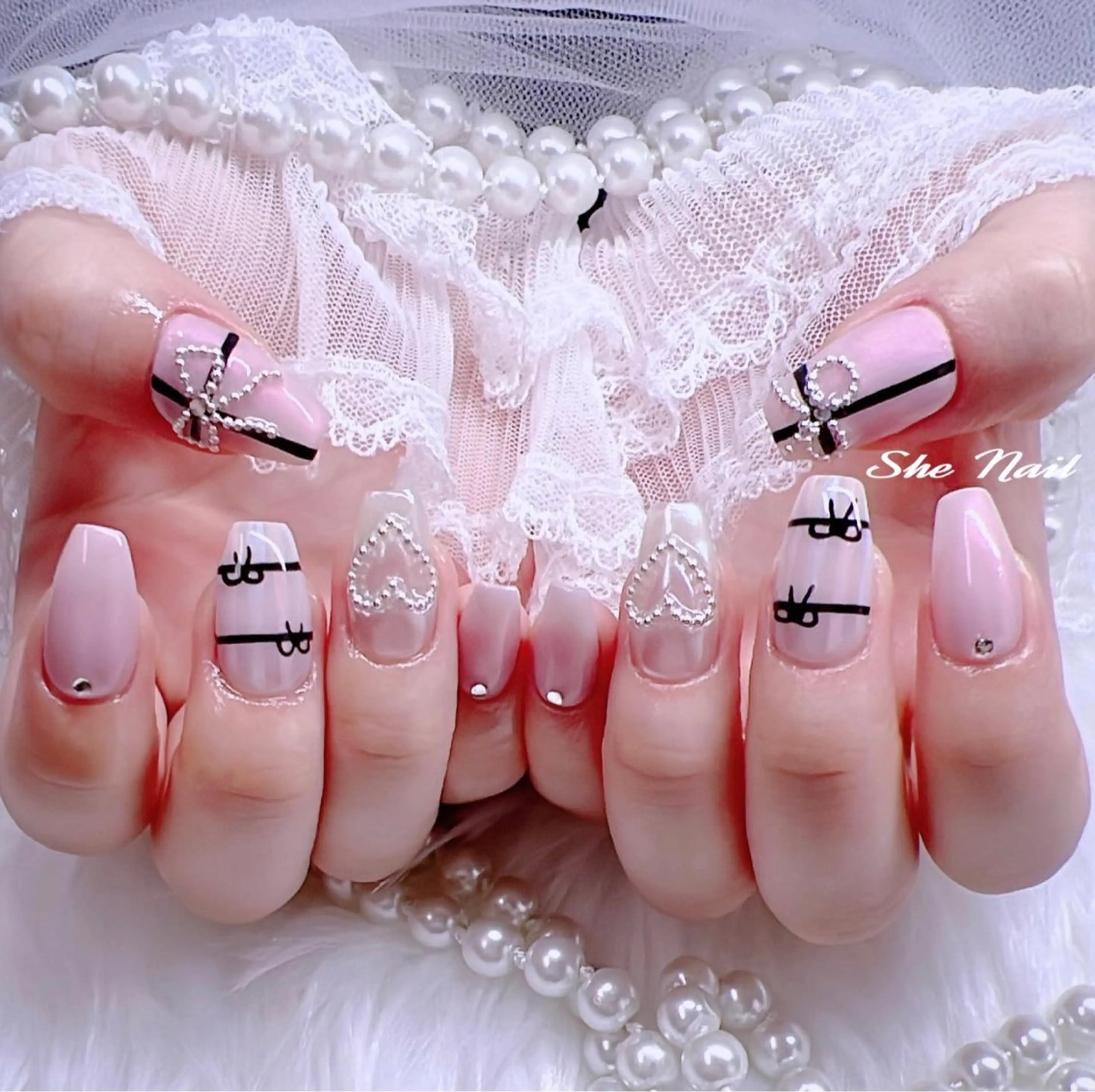 ネイル チークネイル 長さ出し フレンチネイル ガラスフレンチ キラキラネイル ISA_ BELLAのネイルデザイン
