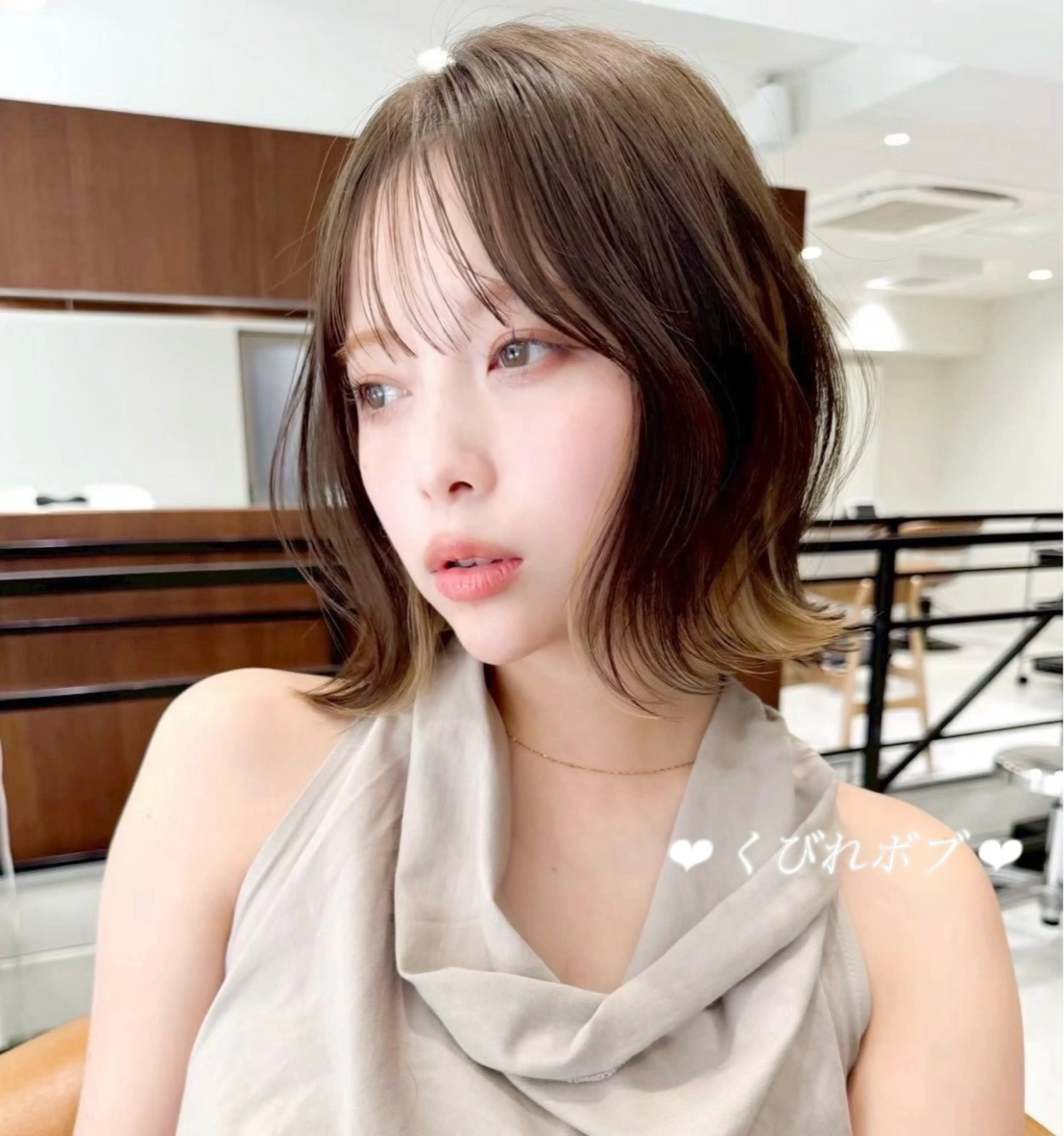 ショート カラー 大塚 加奈恵のヘアスタイル