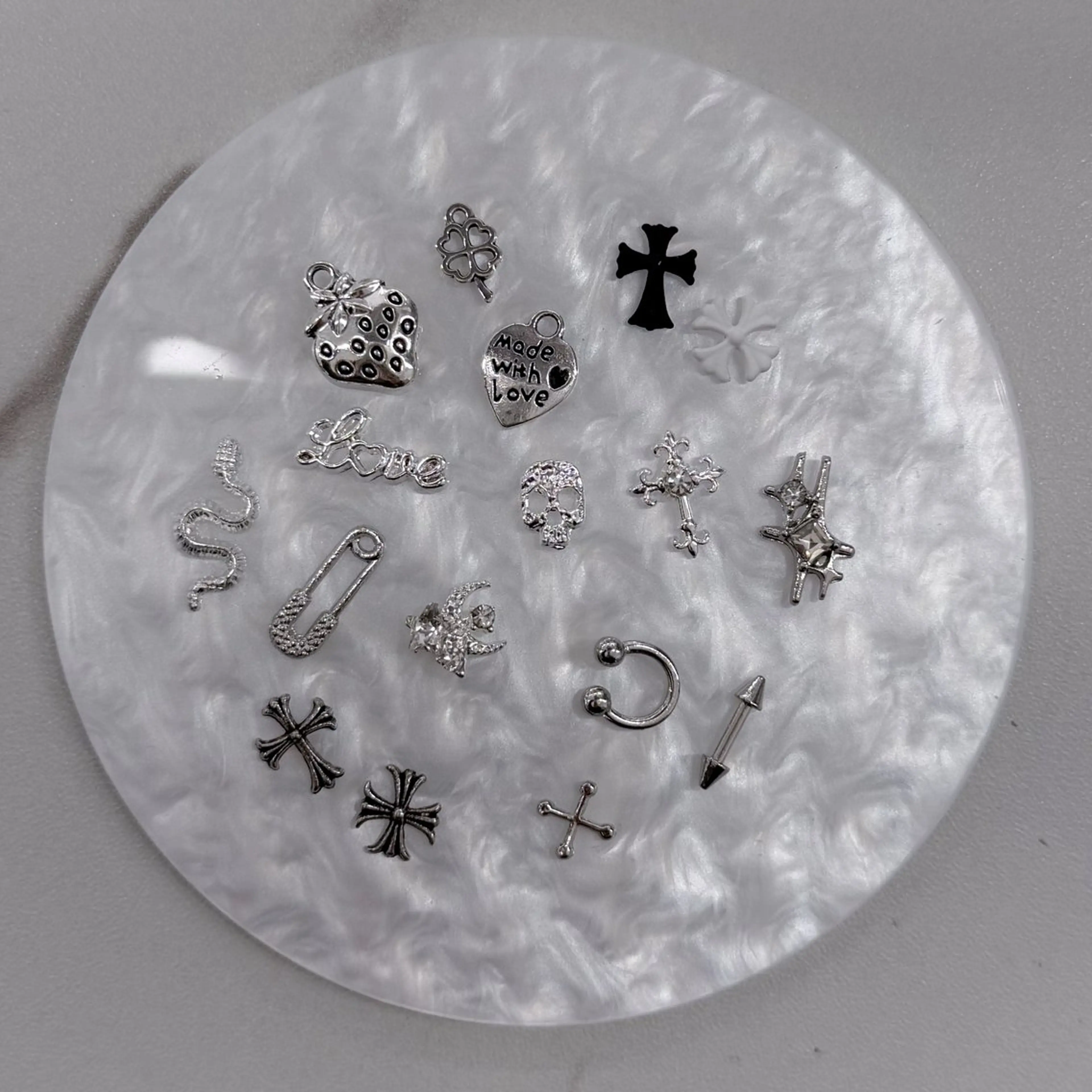 ネイル ユカ‎𖤐nail 堺筋本町/心斎橋のネイルデザイン