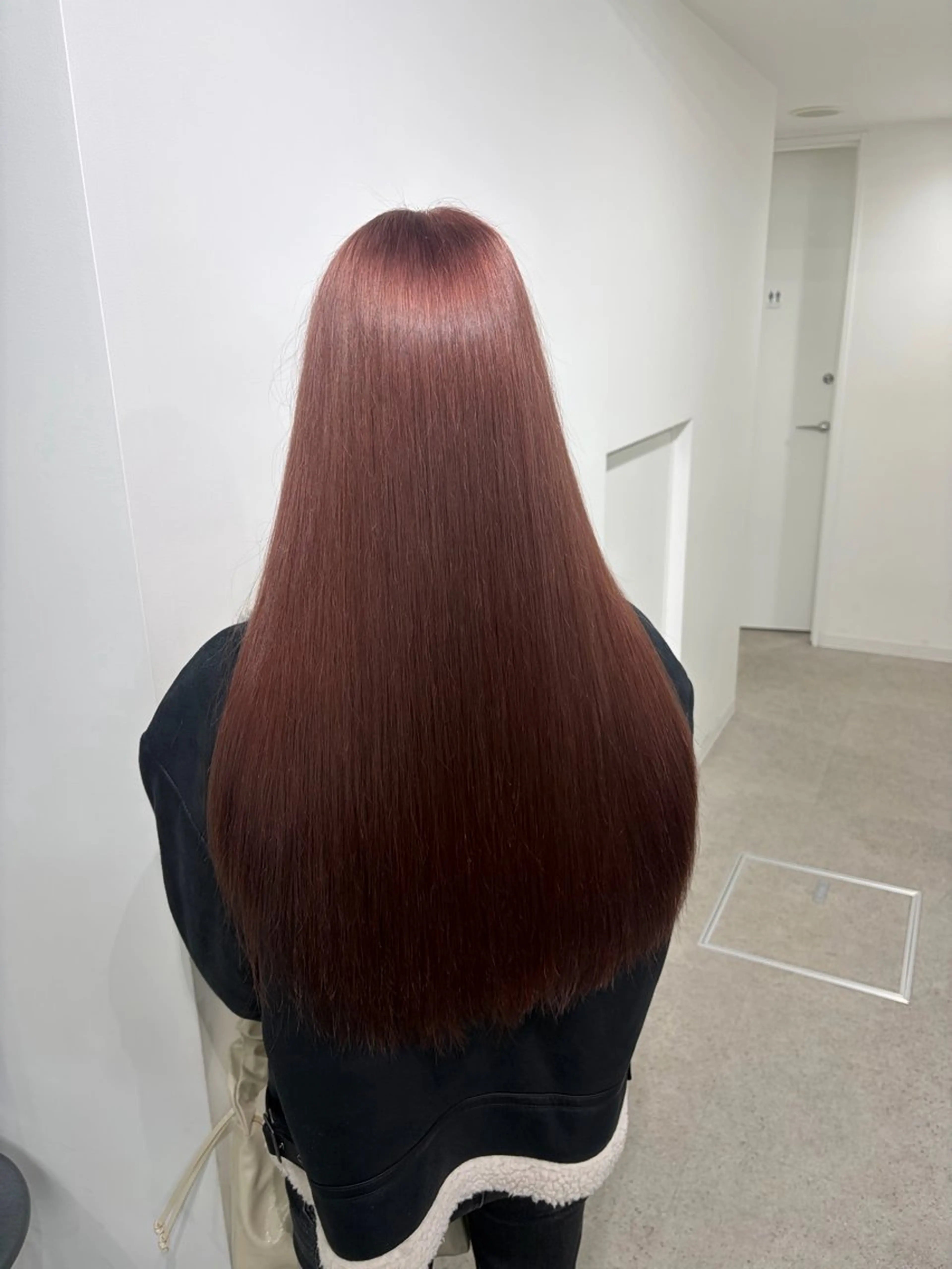 ロング カラー ブリーチ 髪質改善 トリートメント ヘアカラー 💗愛され暖色💗 ピンク/レッド💗のヘアスタイル