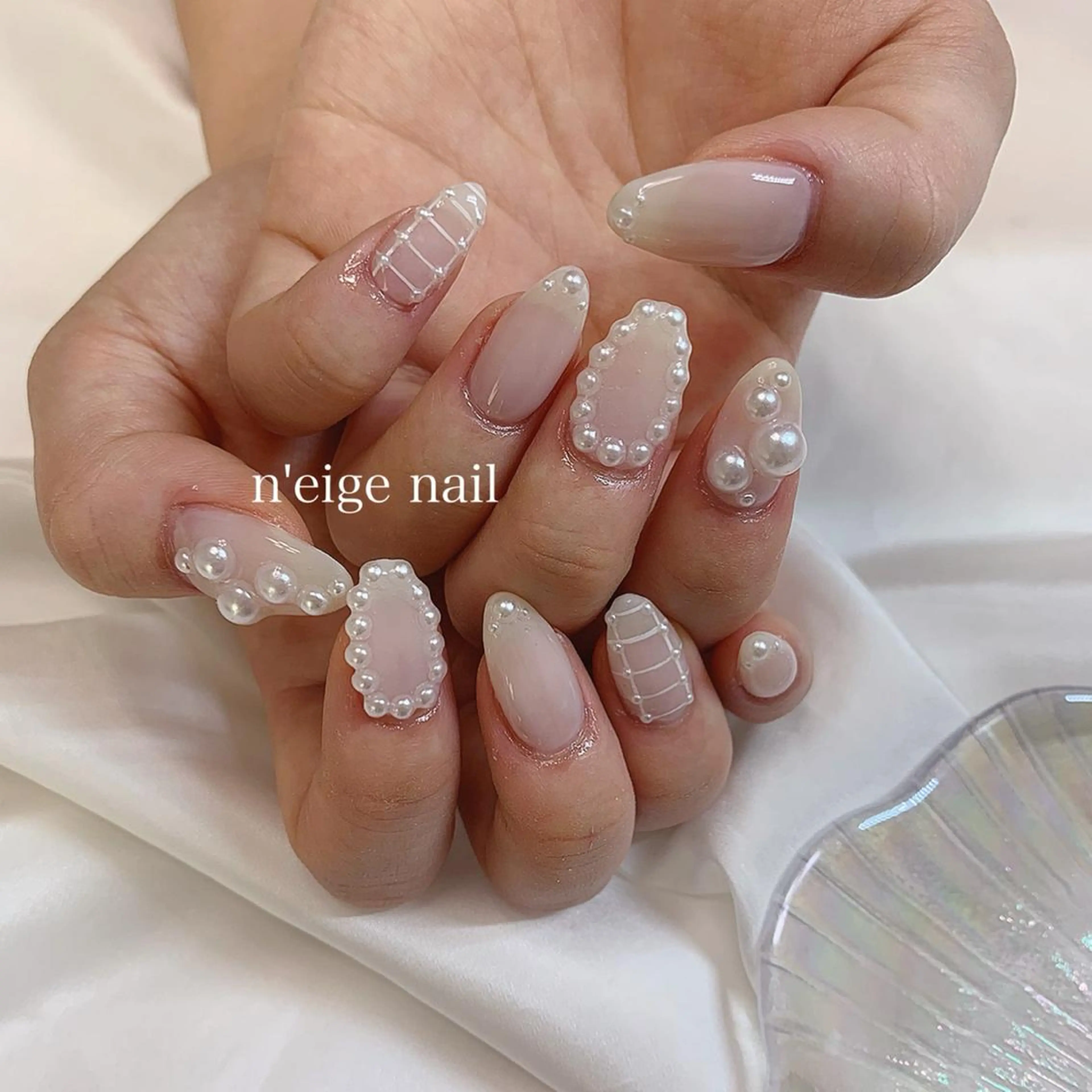 ネイル キラキラネイル 韓国ネイル ラメ(グリッター) ニュアンスネイル 冬ネイル n'eige nail所属・大谷 綾香のネイルデザイン