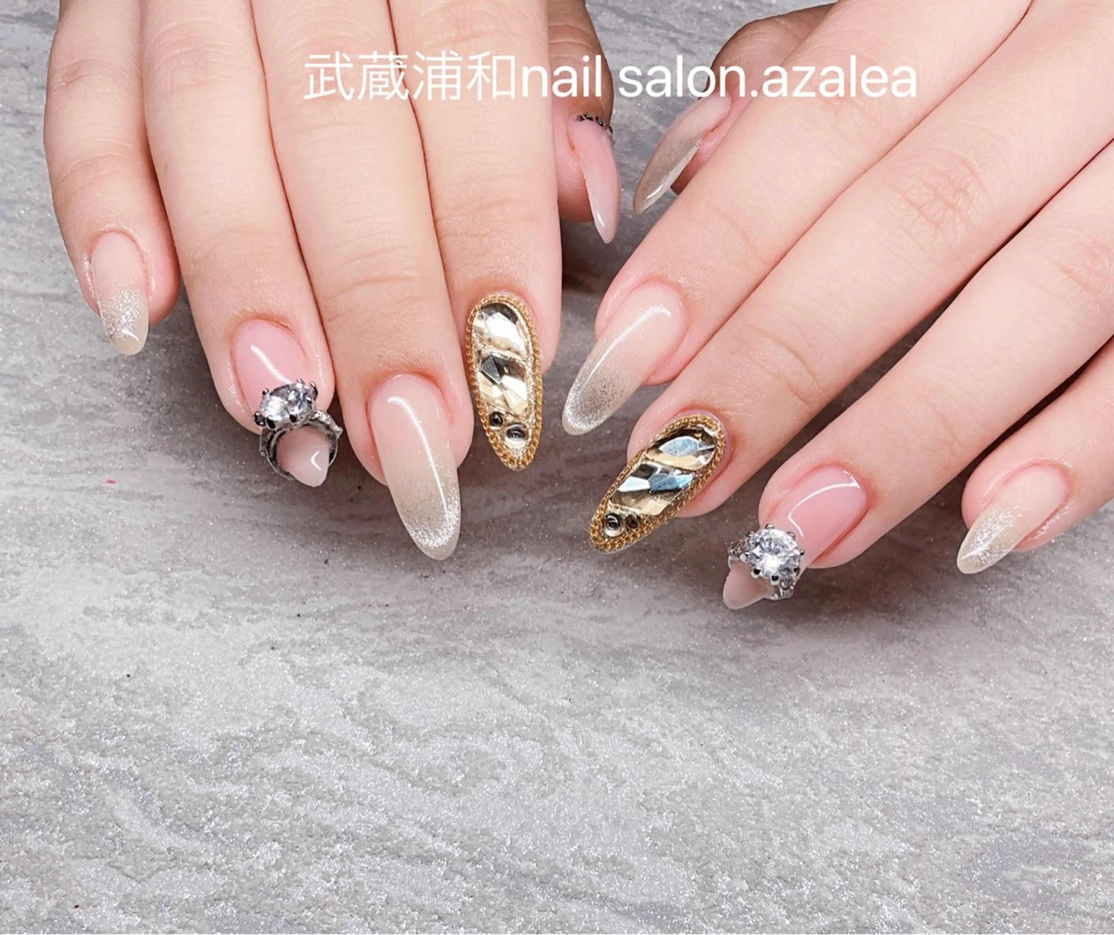 ネイル ハンドネイル R inのネイルデザイン