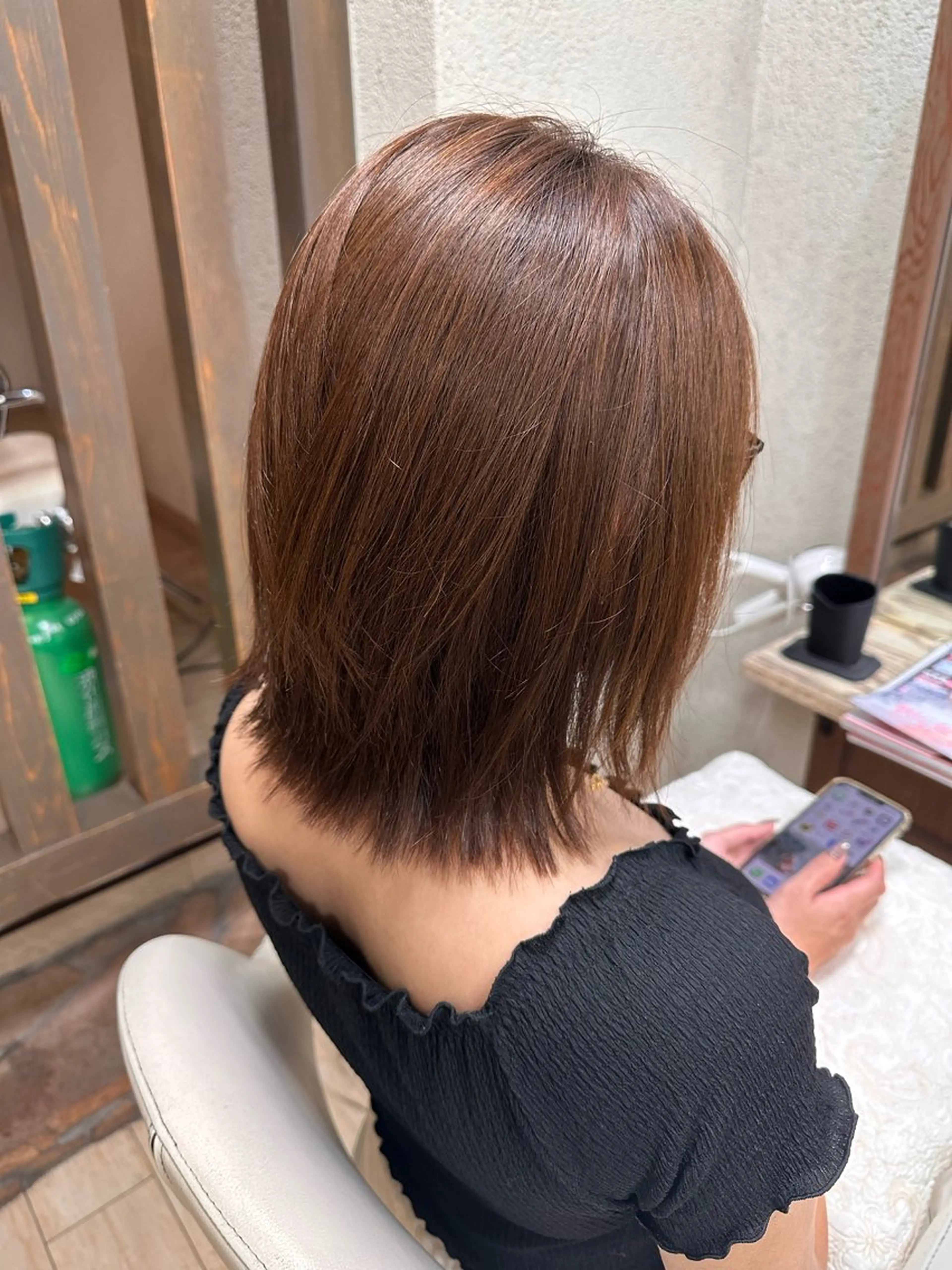 ミディアム カラー くびれヘア カット ヘアカラー トリートメント 阿部 美咲のヘアスタイル
