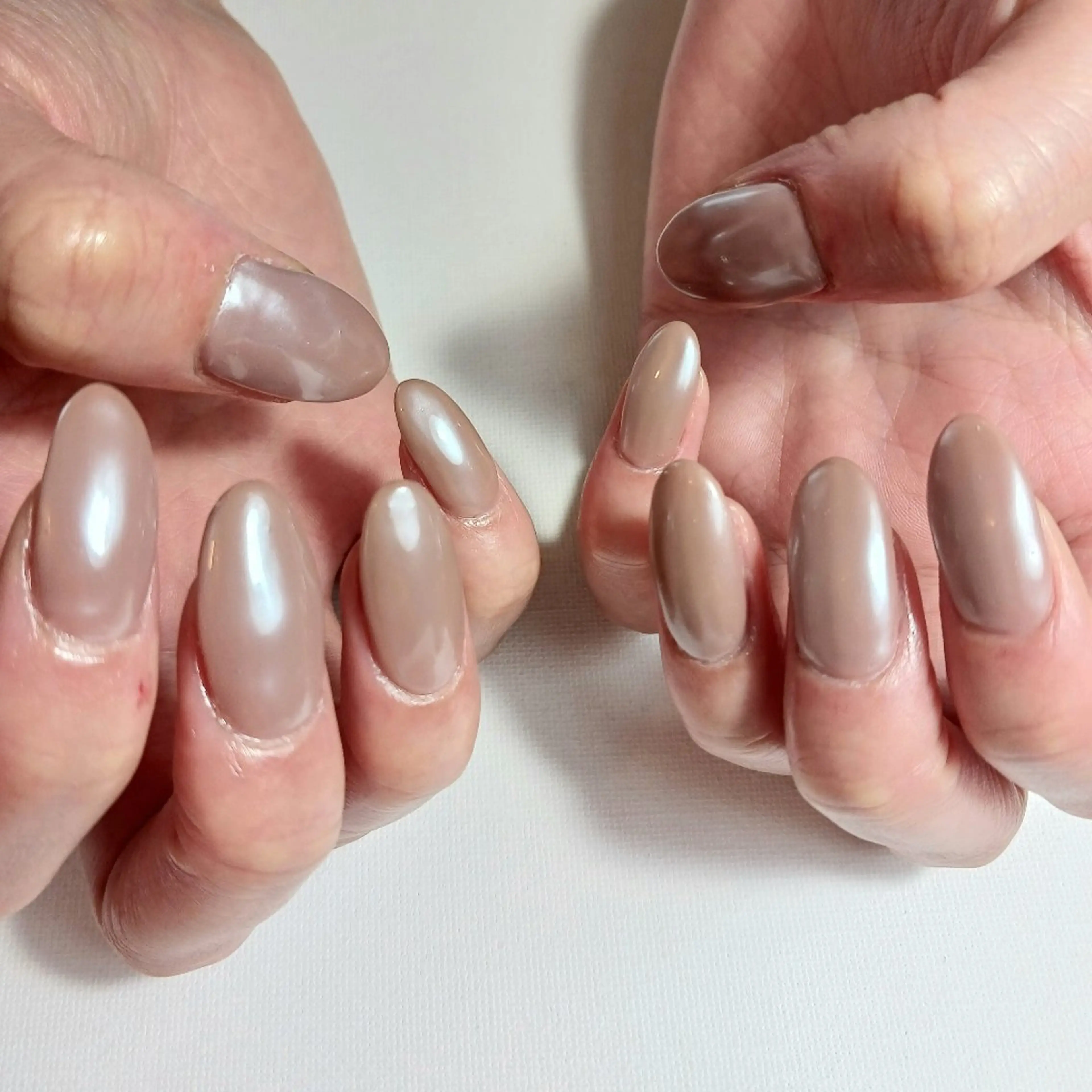 ネイル オーロラネイル ブラウン ジェルネイル 持ち込み オフィスネイル ハンドネイル owlnail /持込みデザイン専門のネイルデザイン