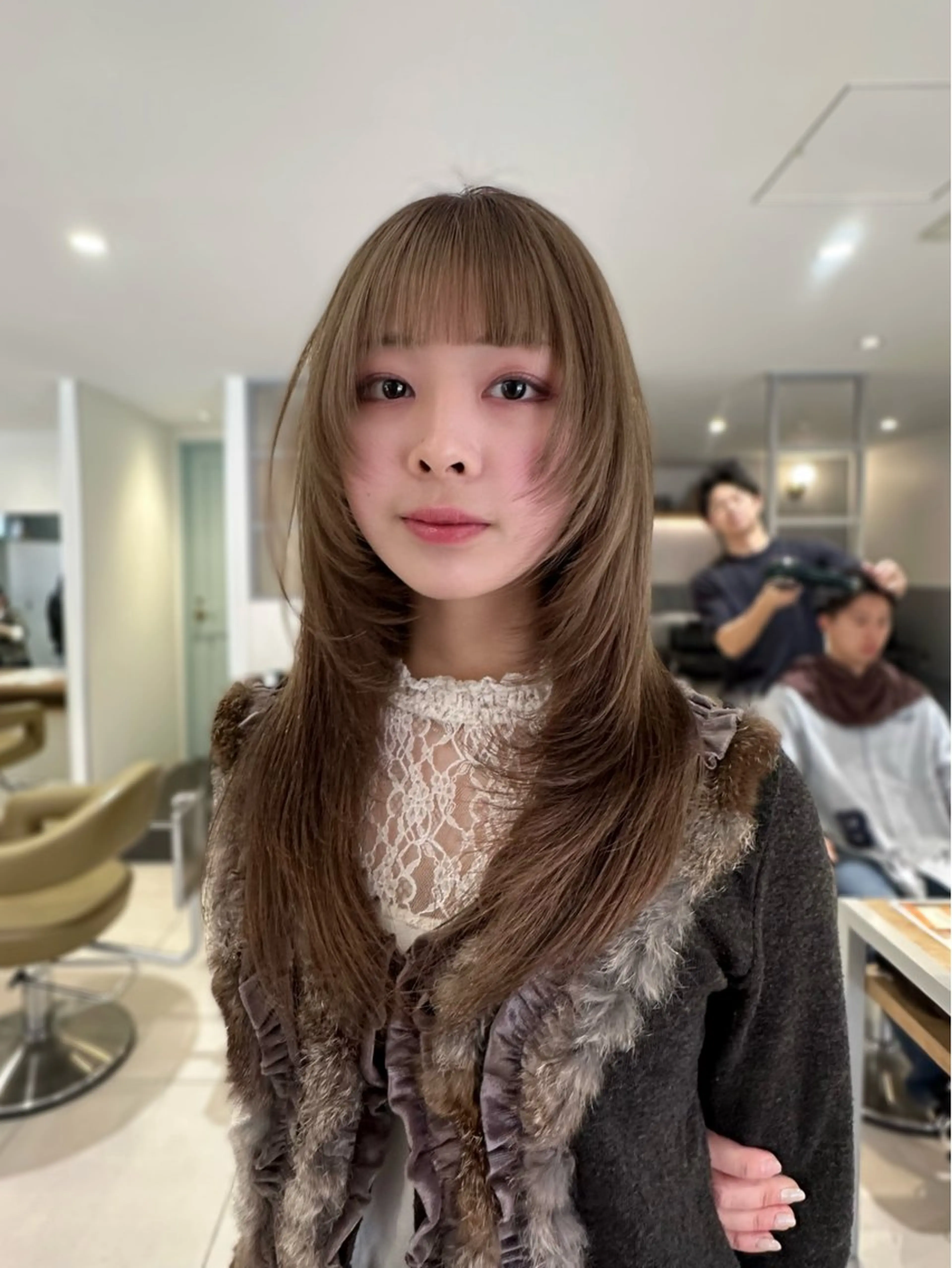 セミロング カット 🎀LUNA🎀 レイヤーカット/艶髪のヘアスタイル