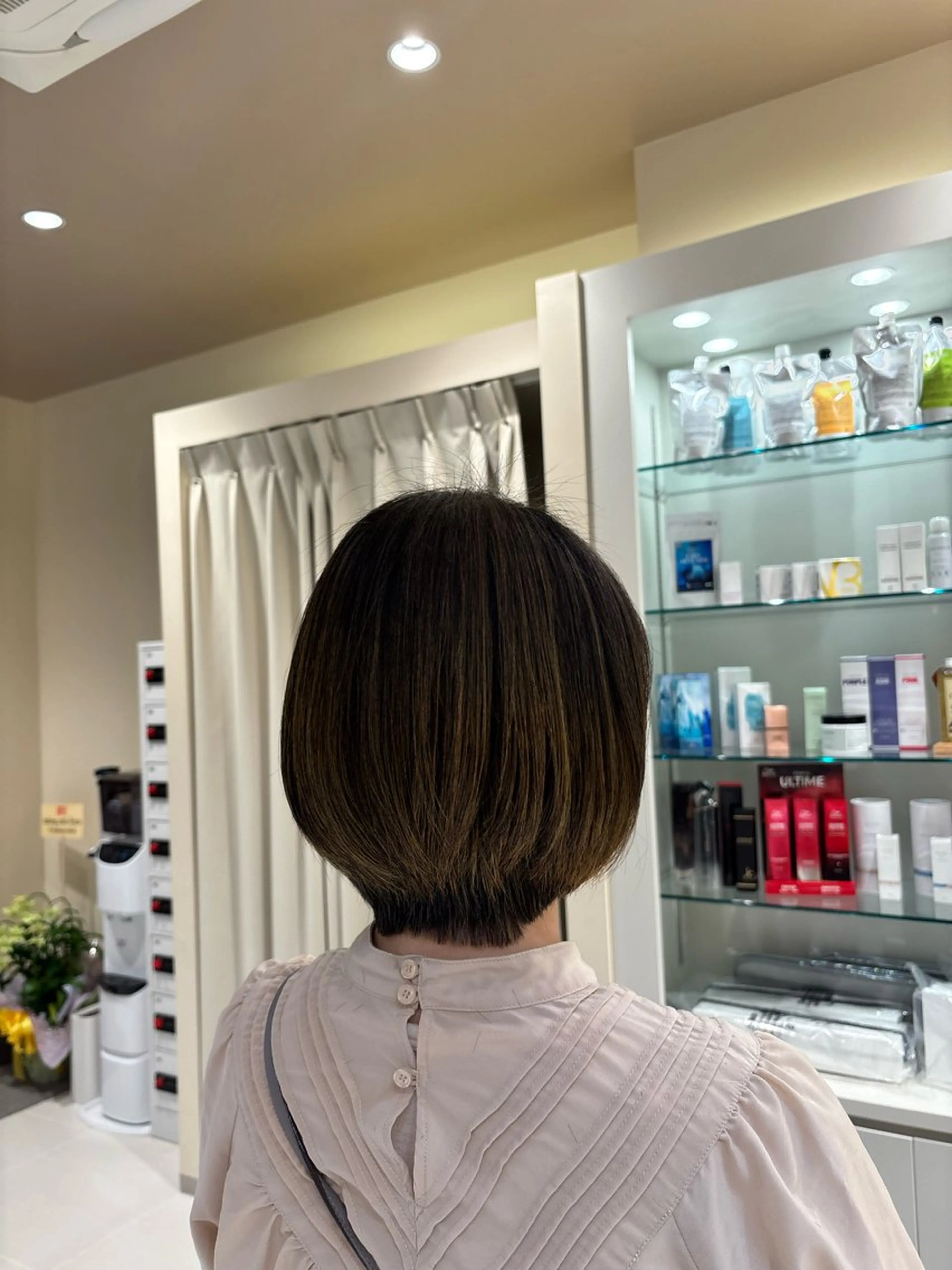 ショート ボブ くびれヘア ショートヘア カット ショート・ボブ✨南 津麦のヘアスタイル