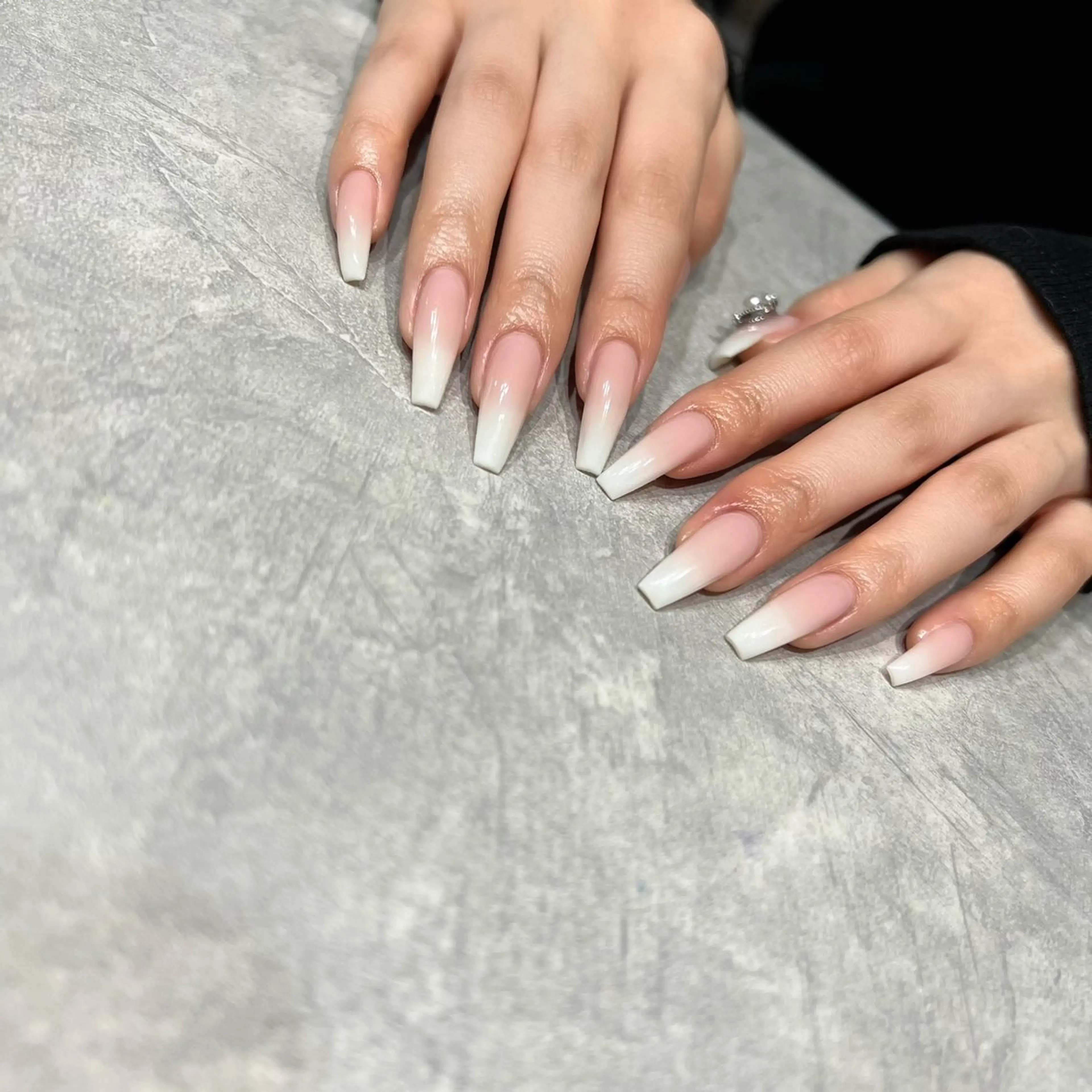 ネイル ハンドネイル yua salon所属・朝岡 詩衣のネイルデザイン