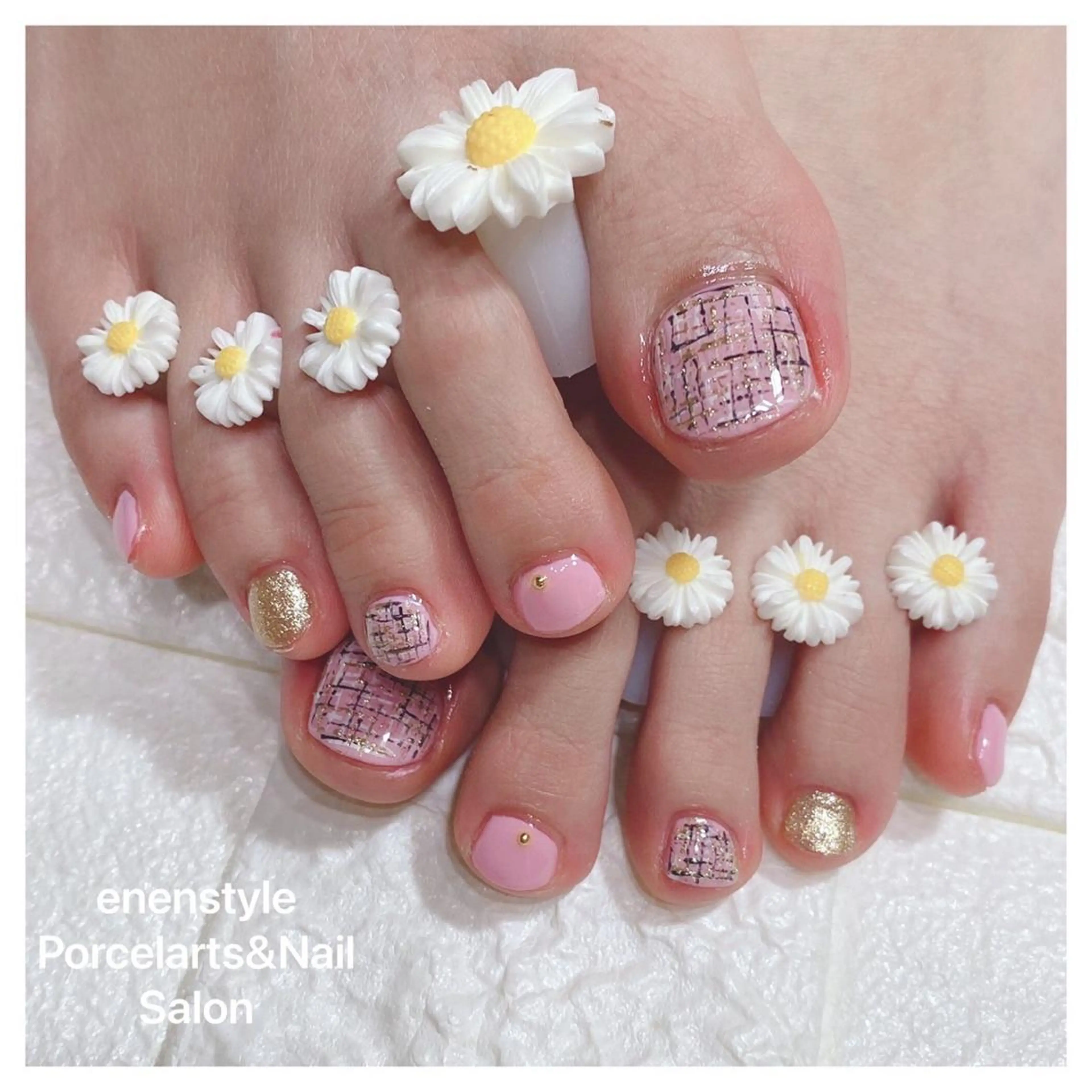 ショート ネイル アイブロウ ハンドネイル フットネイル 👑enen style👑のネイルデザイン