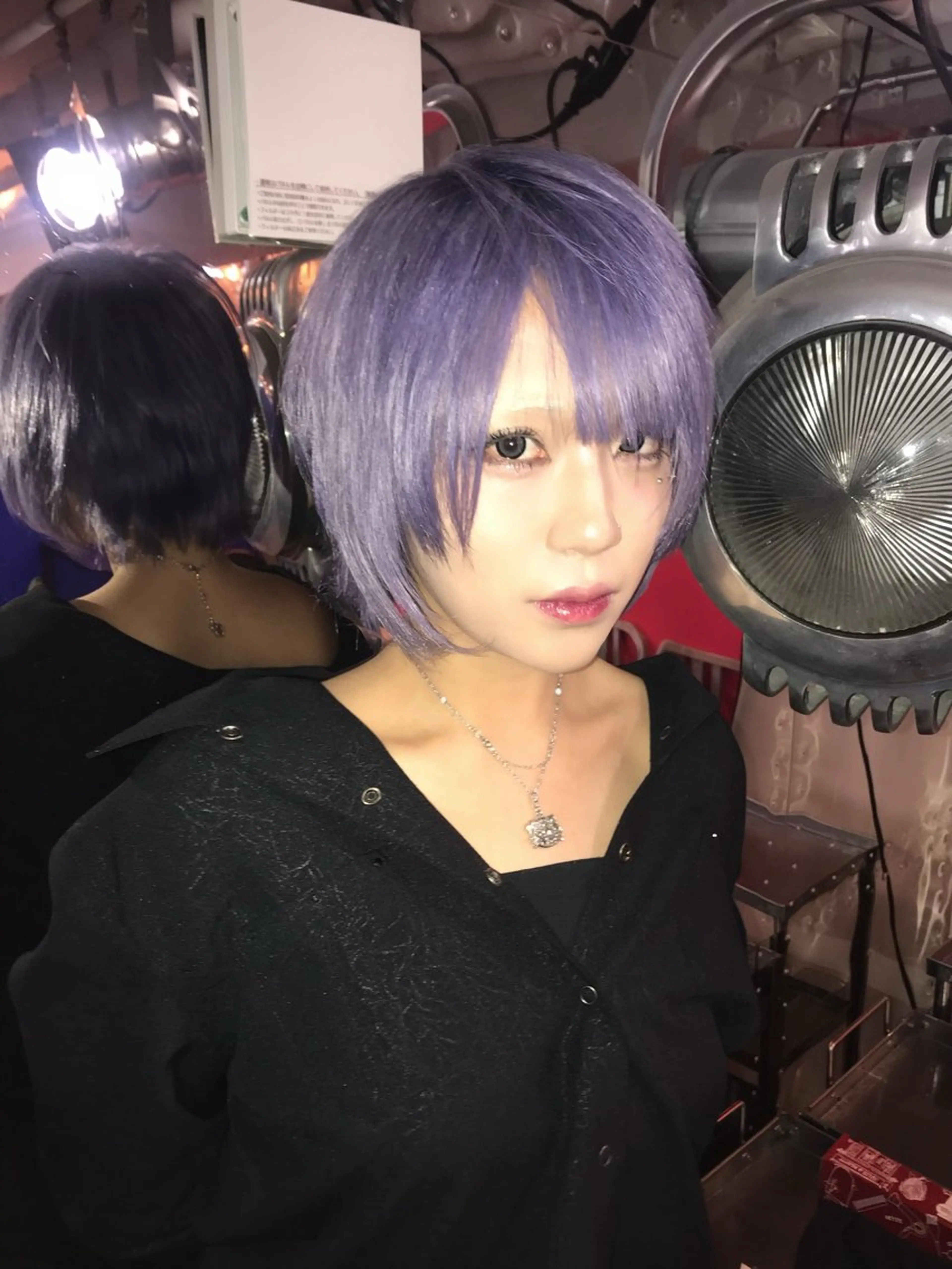 ショート カラー シルバー ヘアカラー トリートメント ヘッドスパ ヘアセット HARUNA/原宿/ デザイン/カットのヘアスタイル