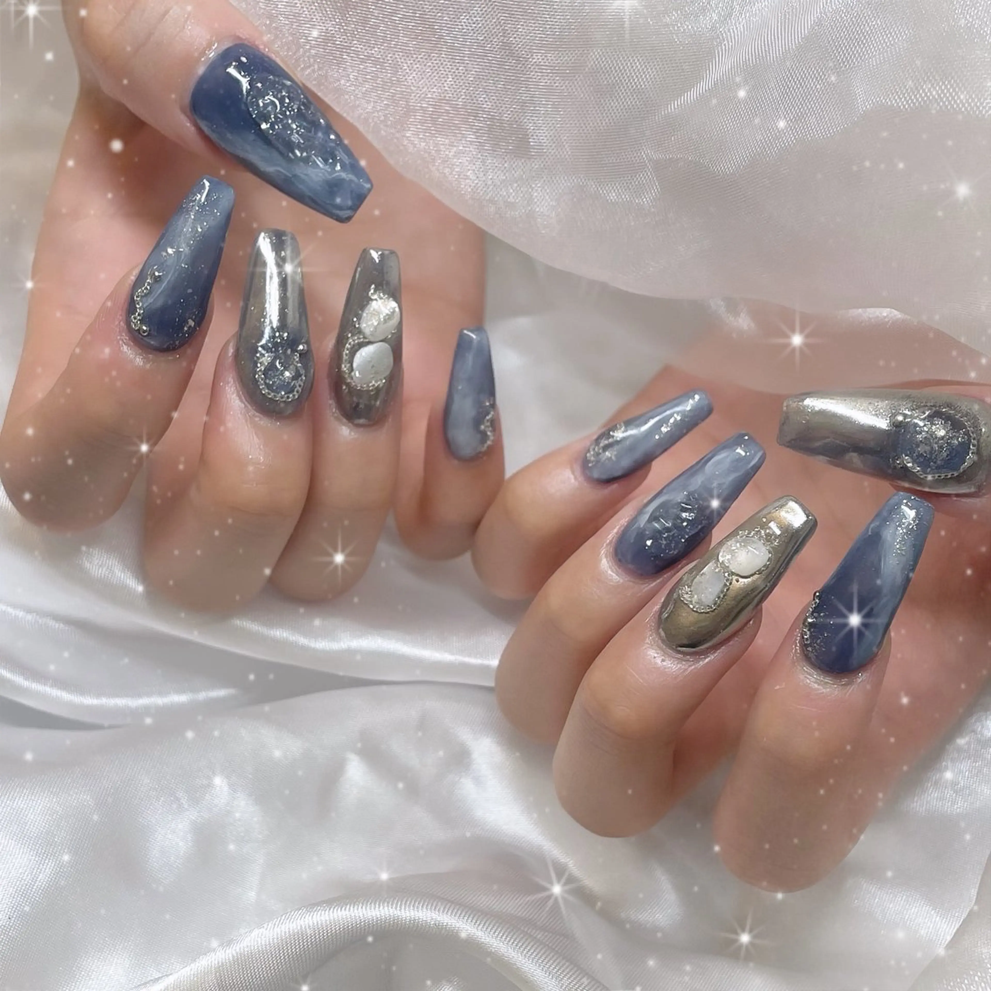 ネイル スカルプネイル ハンドネイル Blue daisy RIN🎀のネイルデザイン