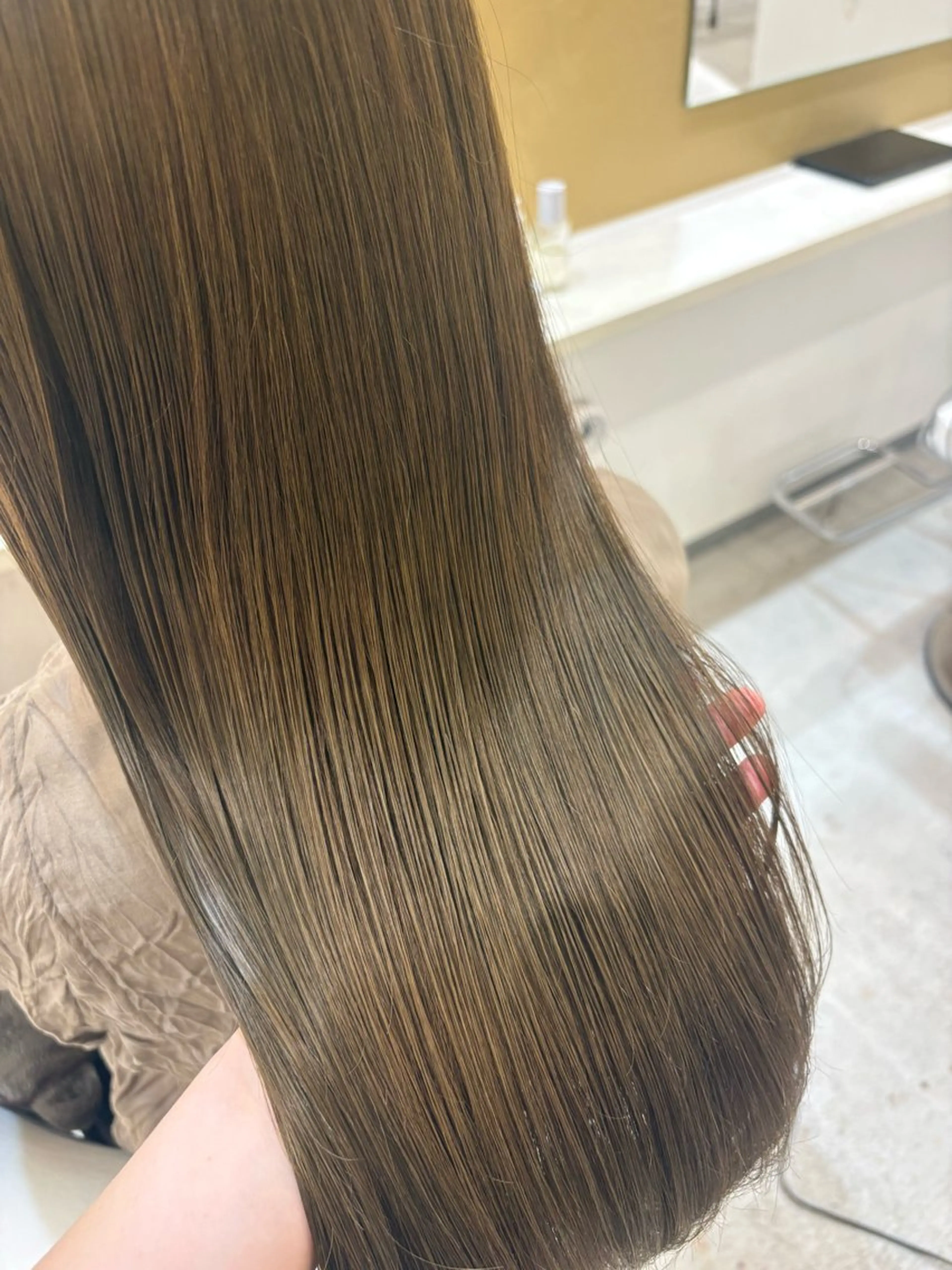 ロング ヘアカラー 加賀谷 乙葉のヘアスタイル