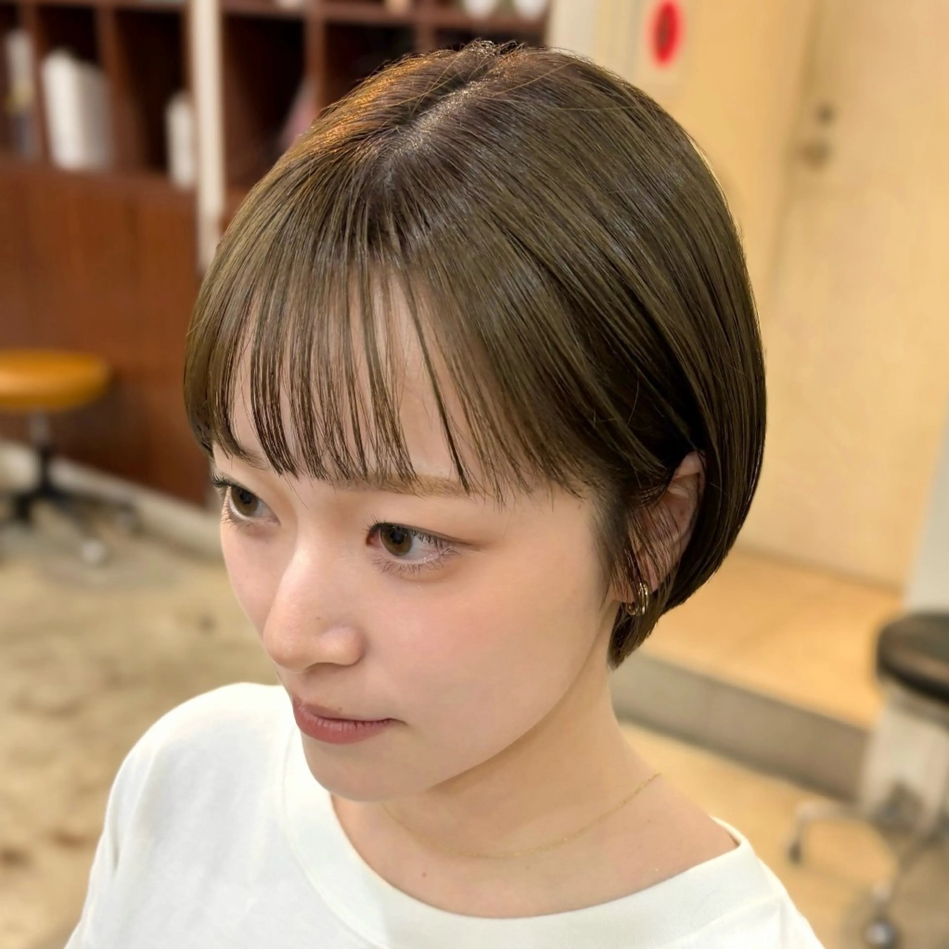 ショート カラー 丸みショート ベージュカラー オリーブベージュ ショートヘア カット ヘアカラー トリートメント 顔まわり🥨レイヤー /透明感/水口舞奈のヘアスタイル