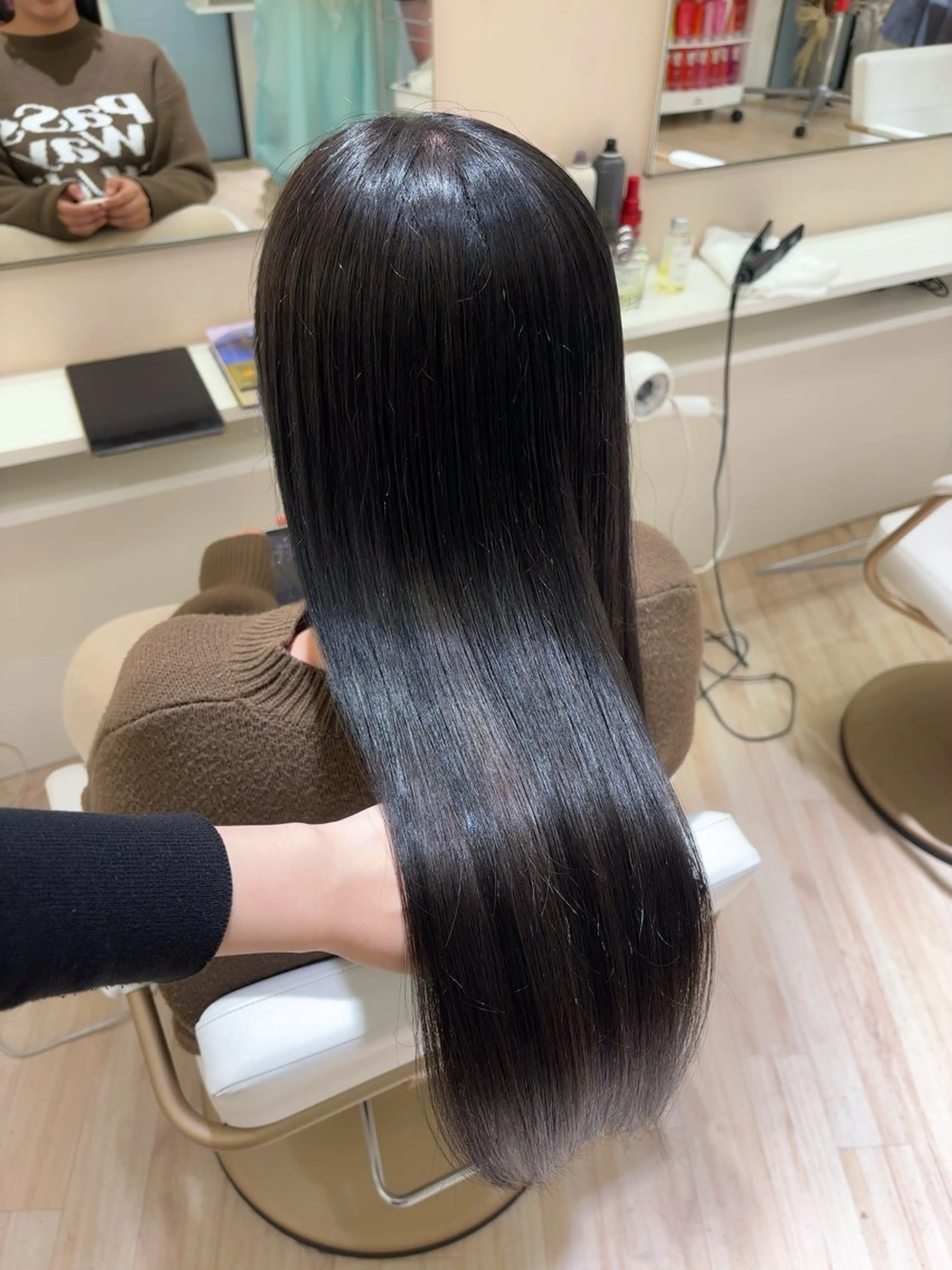 ロング カラー ヘアカラー ParveMix 岡本えりかのヘアスタイル