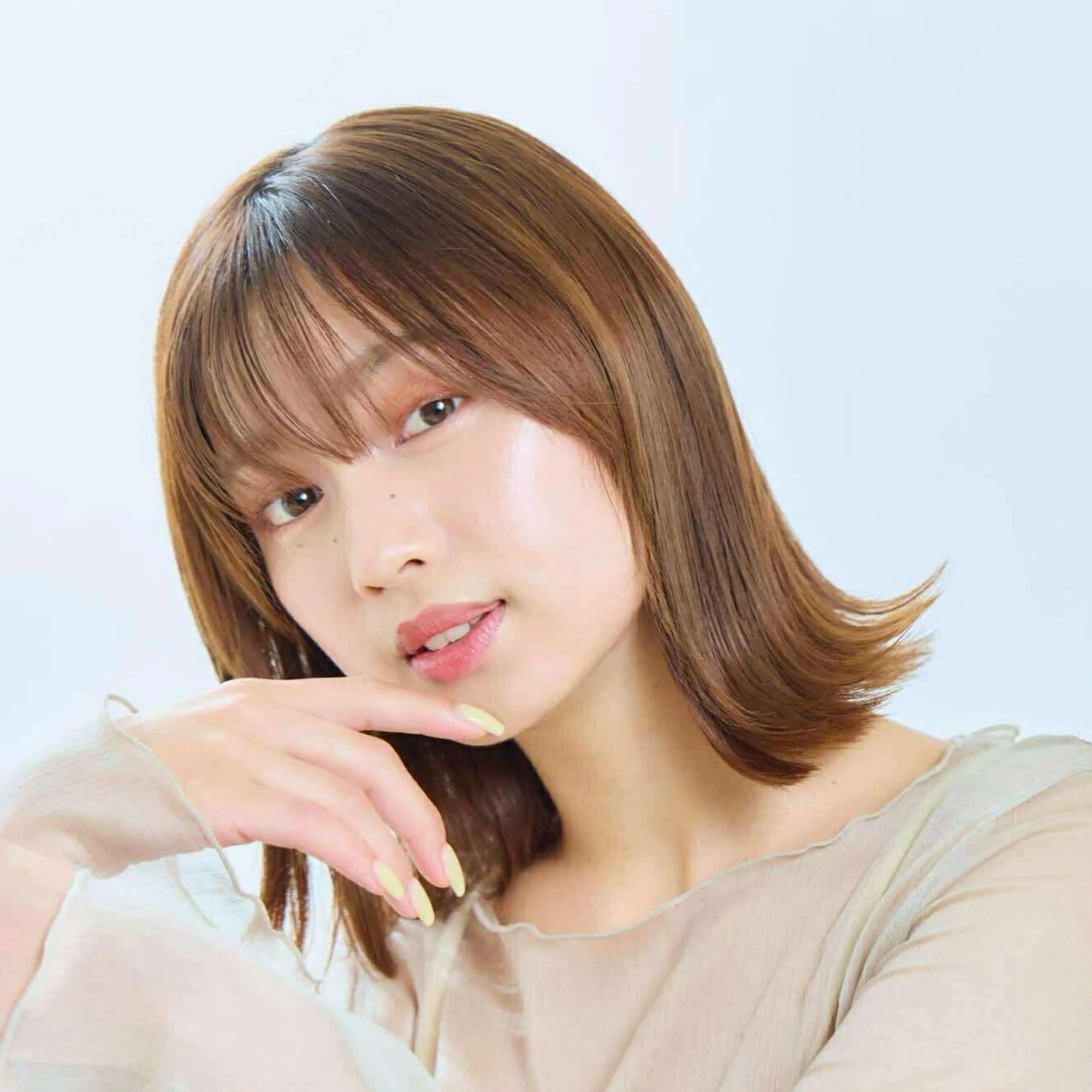 ミディアム カラー 韓国風ヘア 外ハネヘア カット ヘアカラー 縮毛矯正 REON 髪質改善  縮毛矯正のヘアスタイル