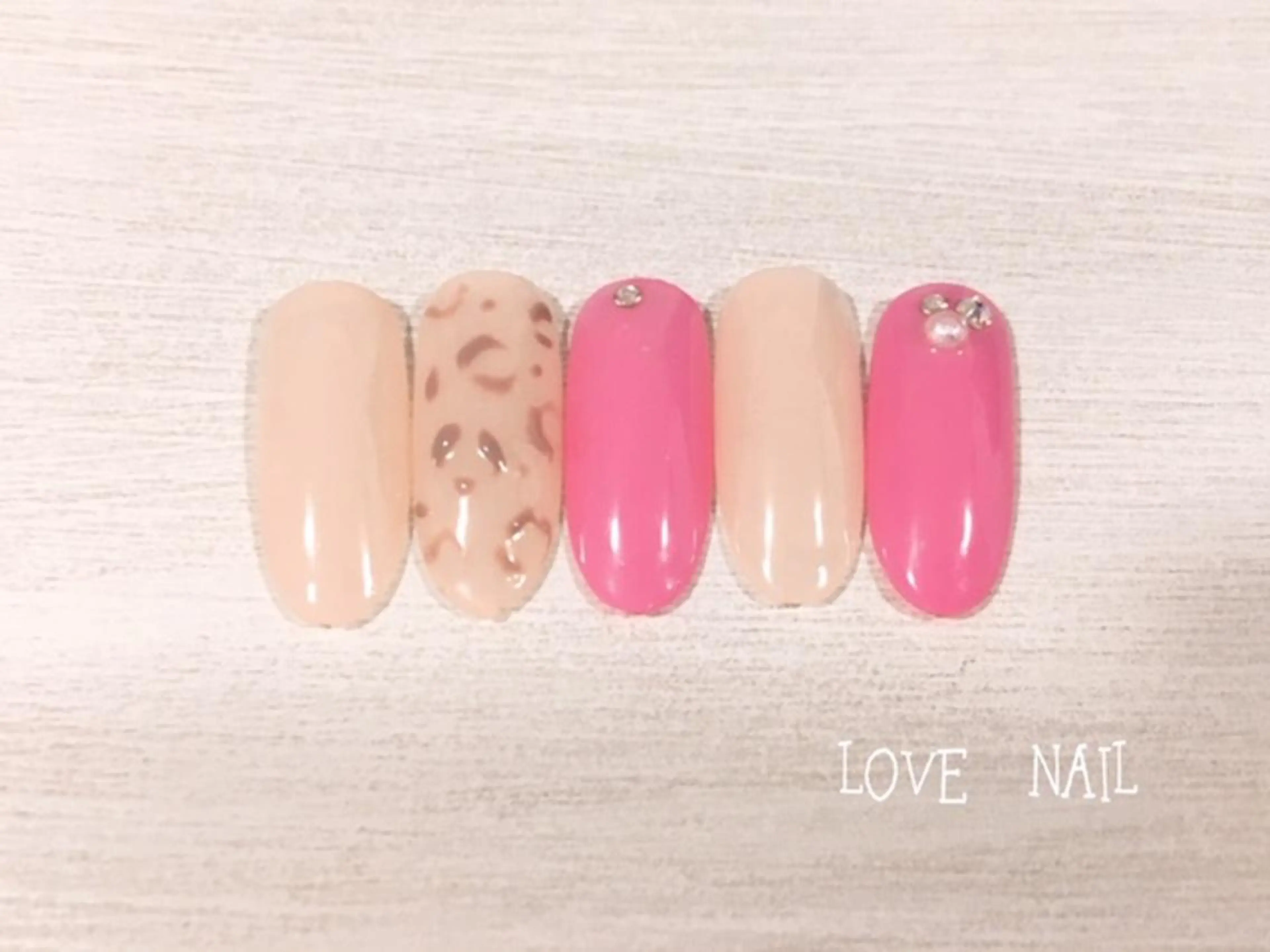 ネイル LOVE NAIL 💕Sonoのネイルデザイン