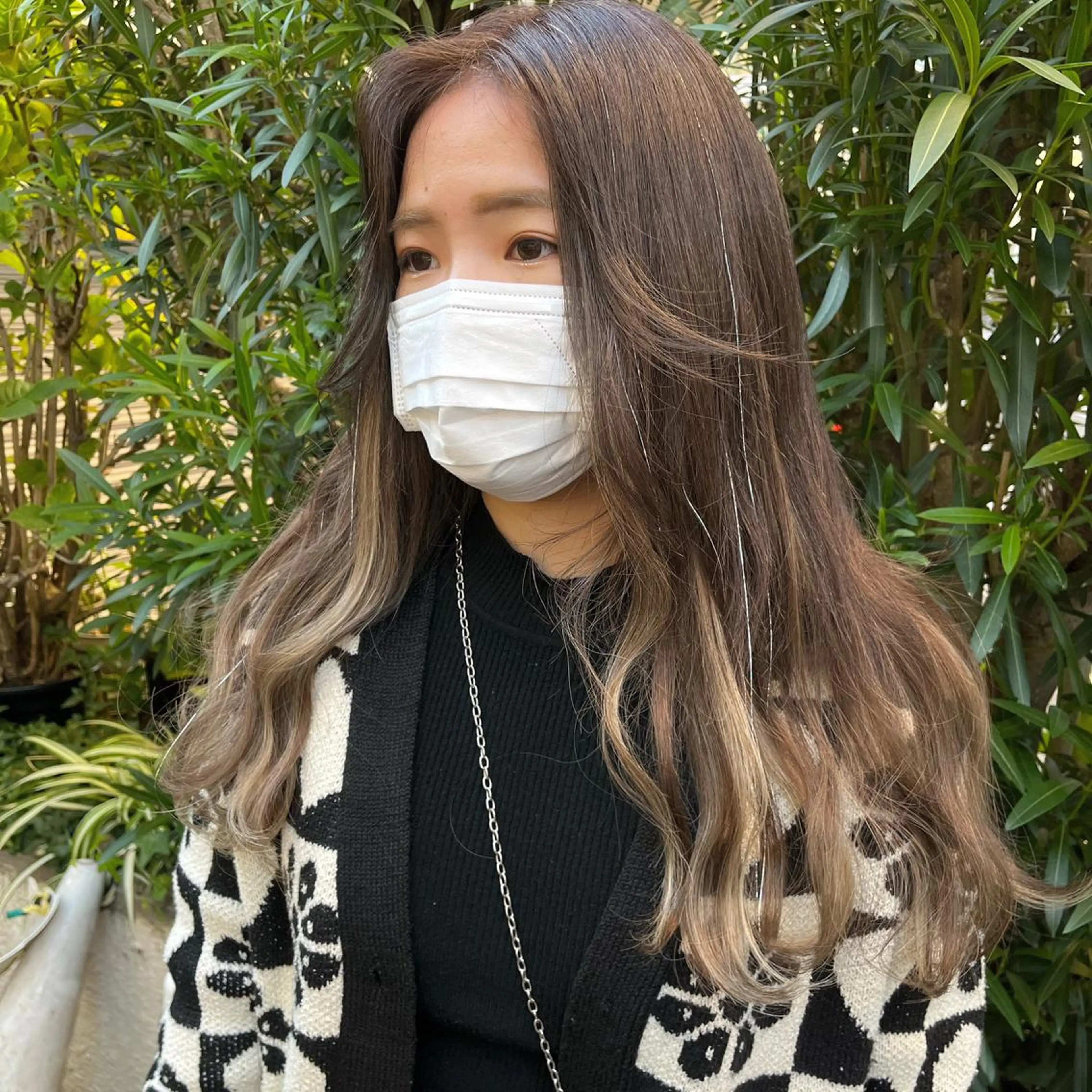 ロング カラー エクステ ハイトーン 💭黒崎ハルカのヘアスタイル