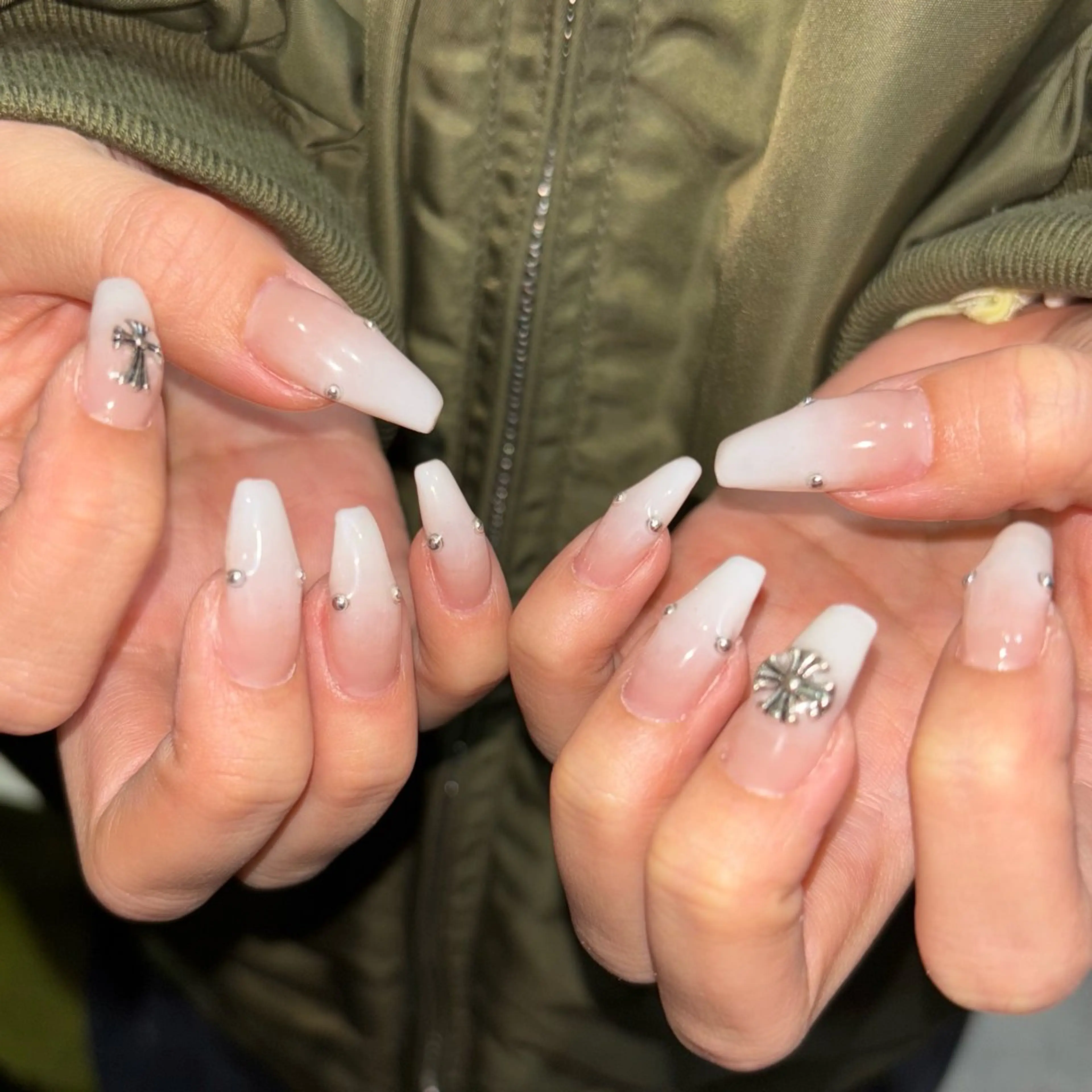 ネイル ハンドネイル 🪐富島彩夏 /海外nail🪐のネイルデザイン