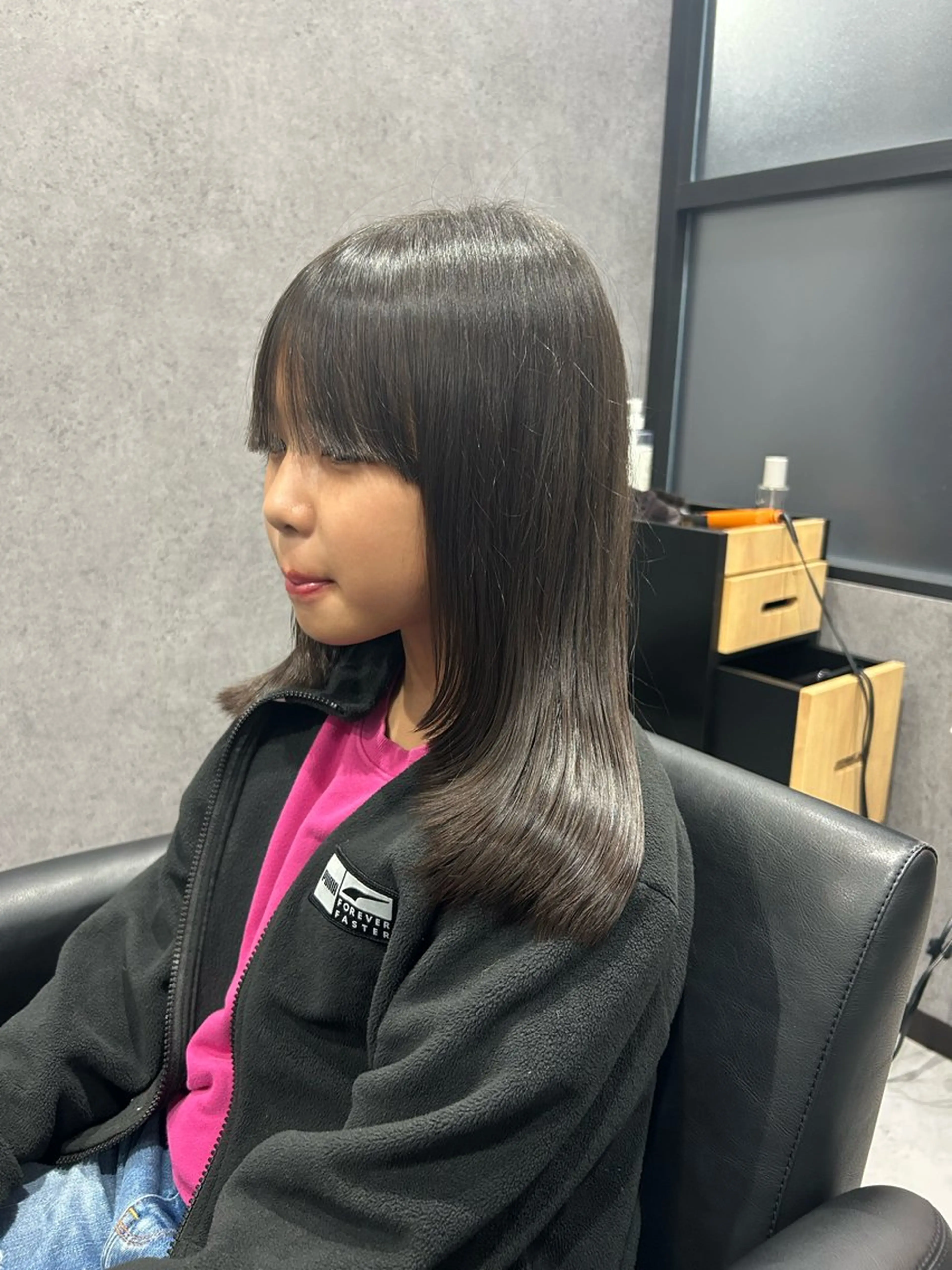 ミディアム キッズ 顔周りカット 学生 レイヤーカット 佐野 彩音のヘアスタイル