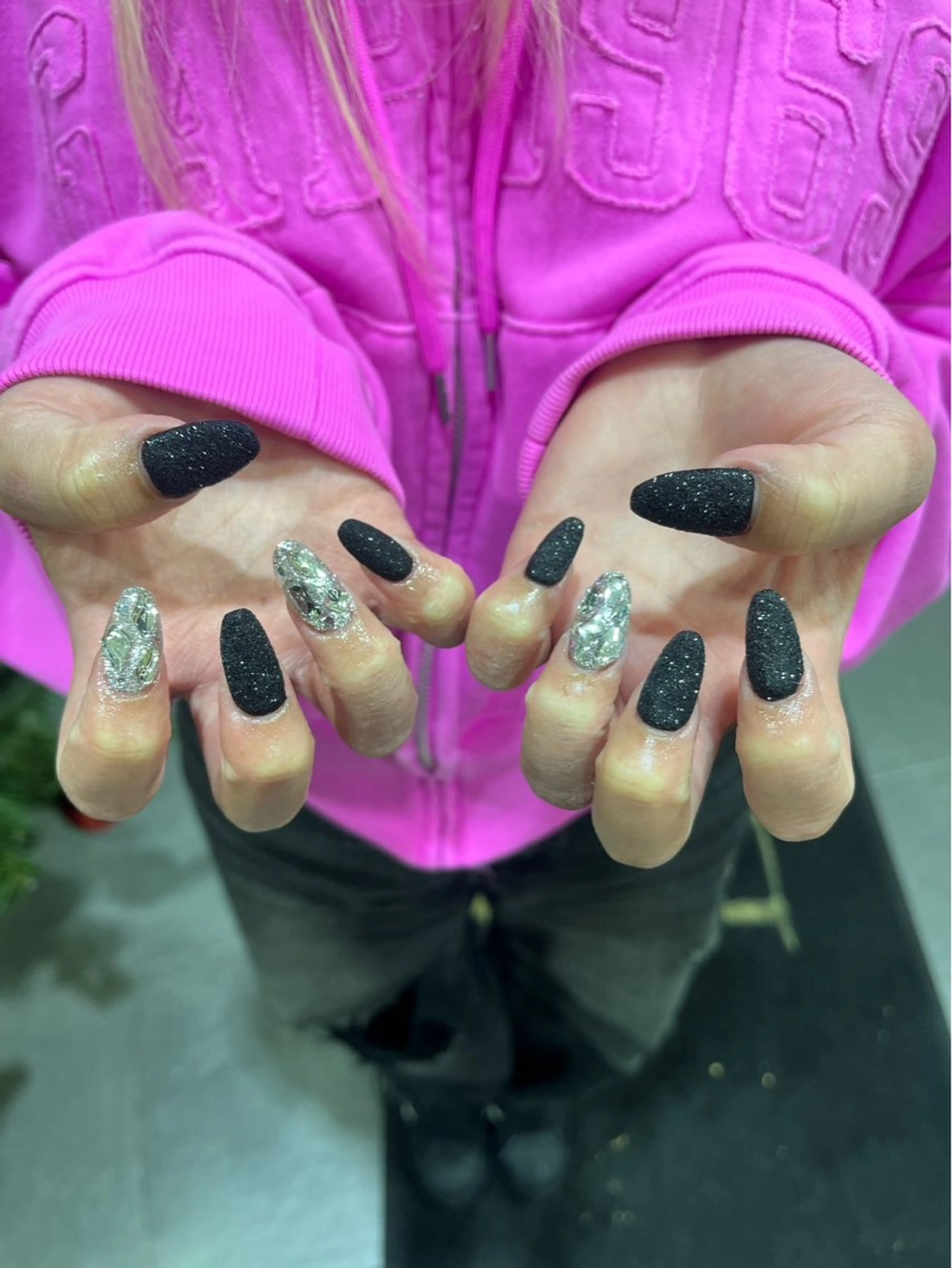 ネイル airi🌺カラー /特殊ヘア⛓️🖤のヘアスタイル