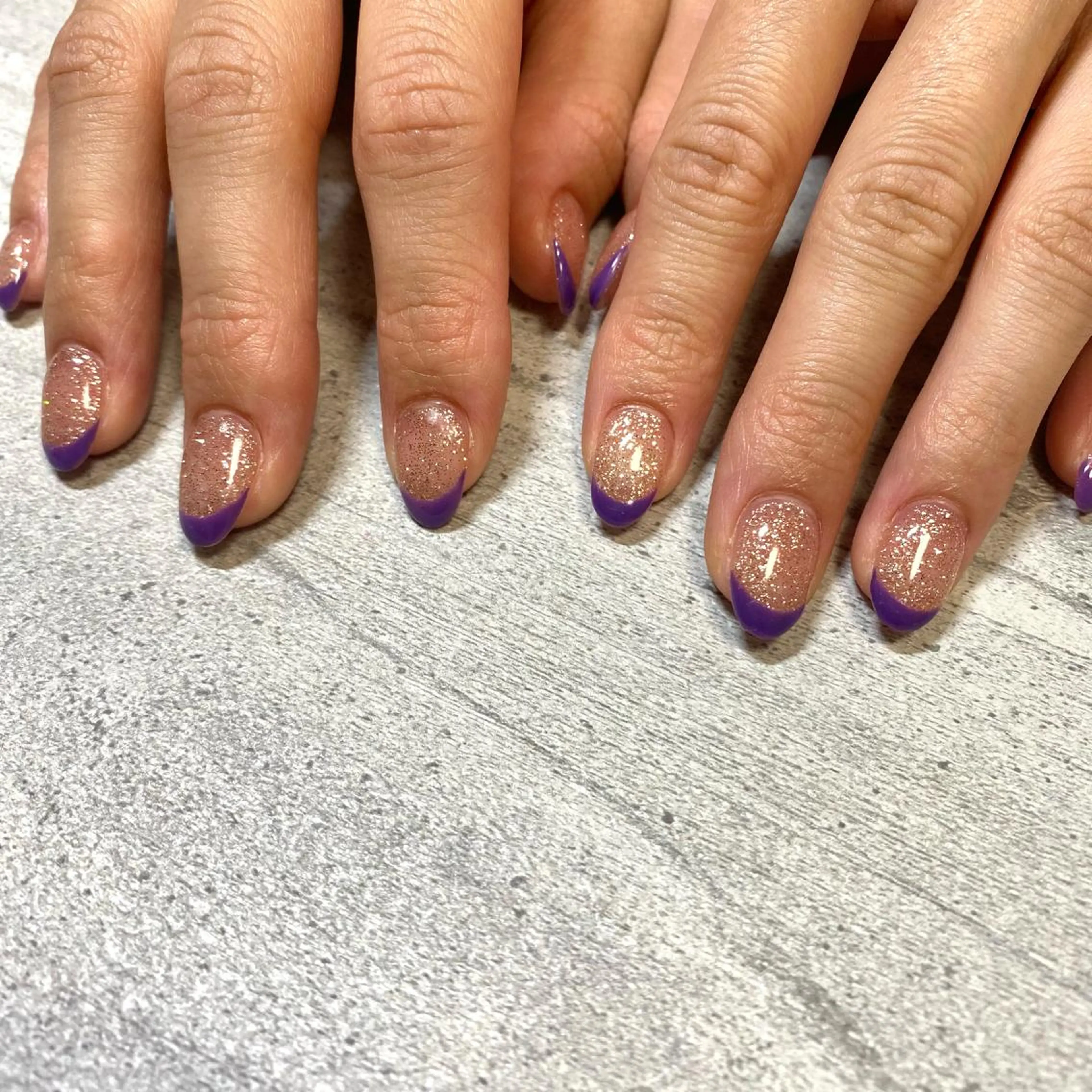 ショート カラー パーマ ヘアアレンジ メンズ キッズ ネイル マツエク・マツパ アイブロウ フレンチネイル ラメ(グリッター) 今福鶴見ネイル 8(ｴｲﾄ)のネイルデザイン