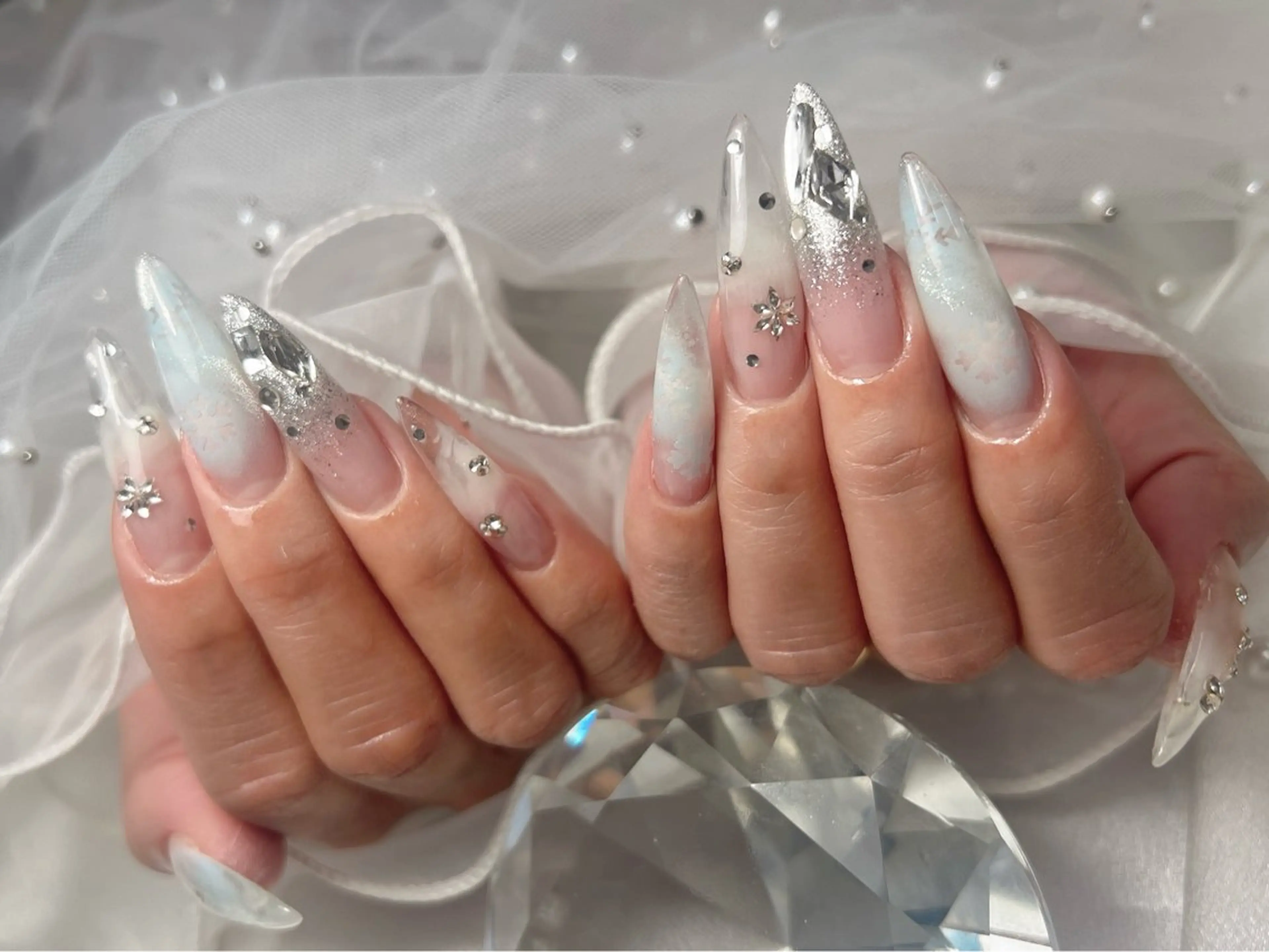 ネイル ハンドネイル bijou nails　蓮のネイルデザイン