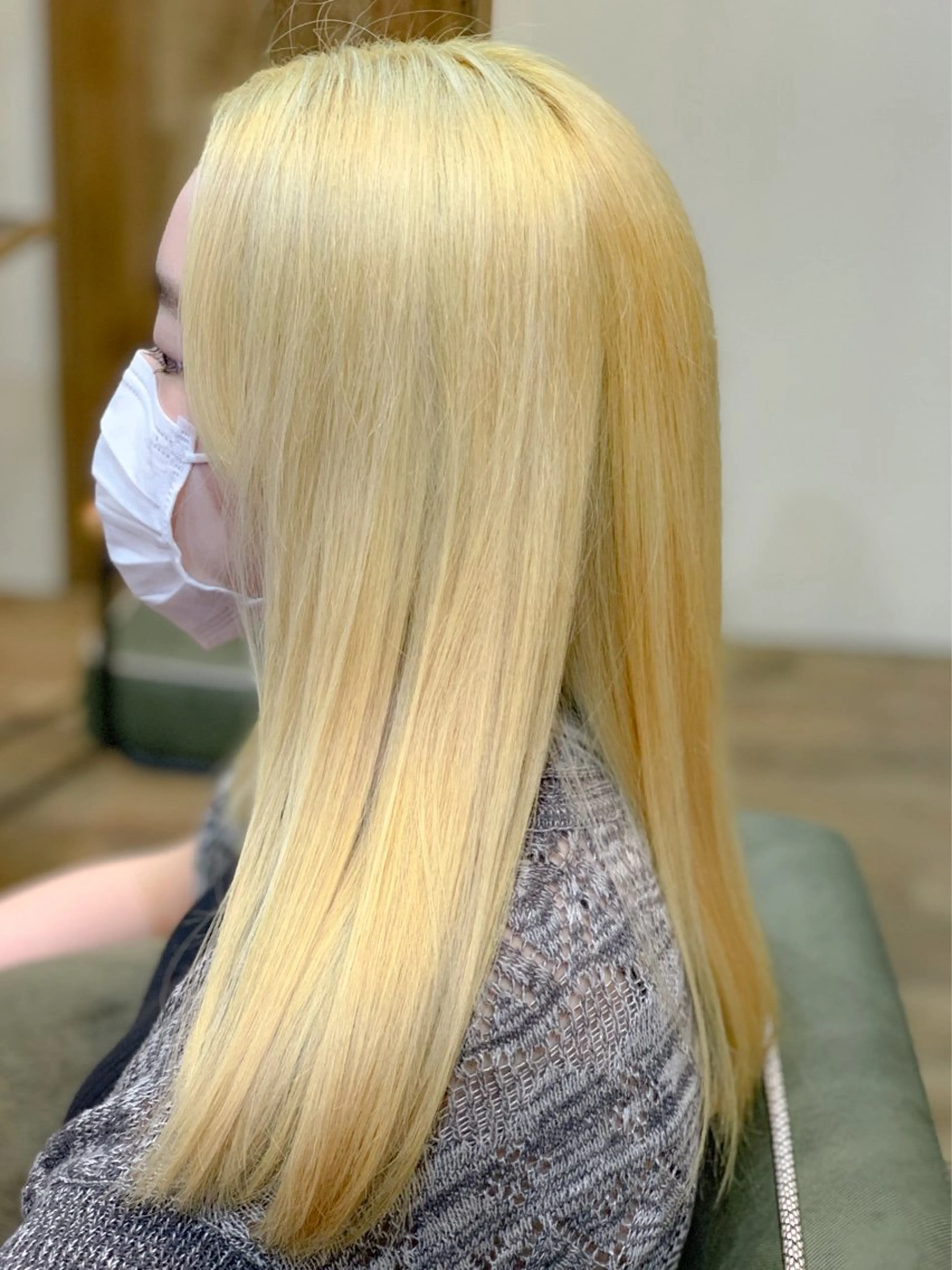 セミロング カラー 抜きっぱなしブロンド ブロンド 《髪質改善・縮毛矯正 /ブリーチ》坂本爽のヘアスタイル