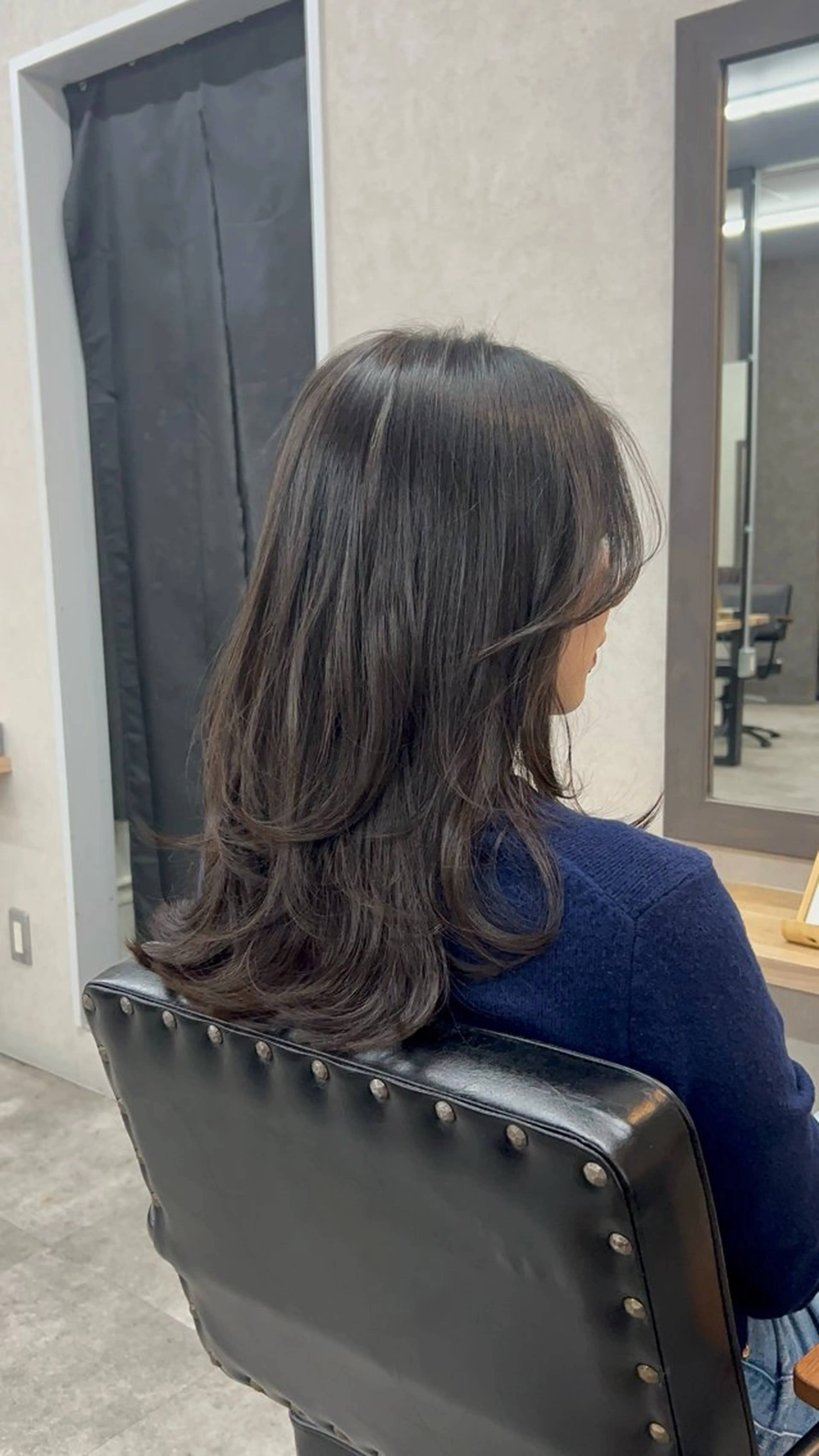 セミロング カラー いなみね はるきのヘアスタイル