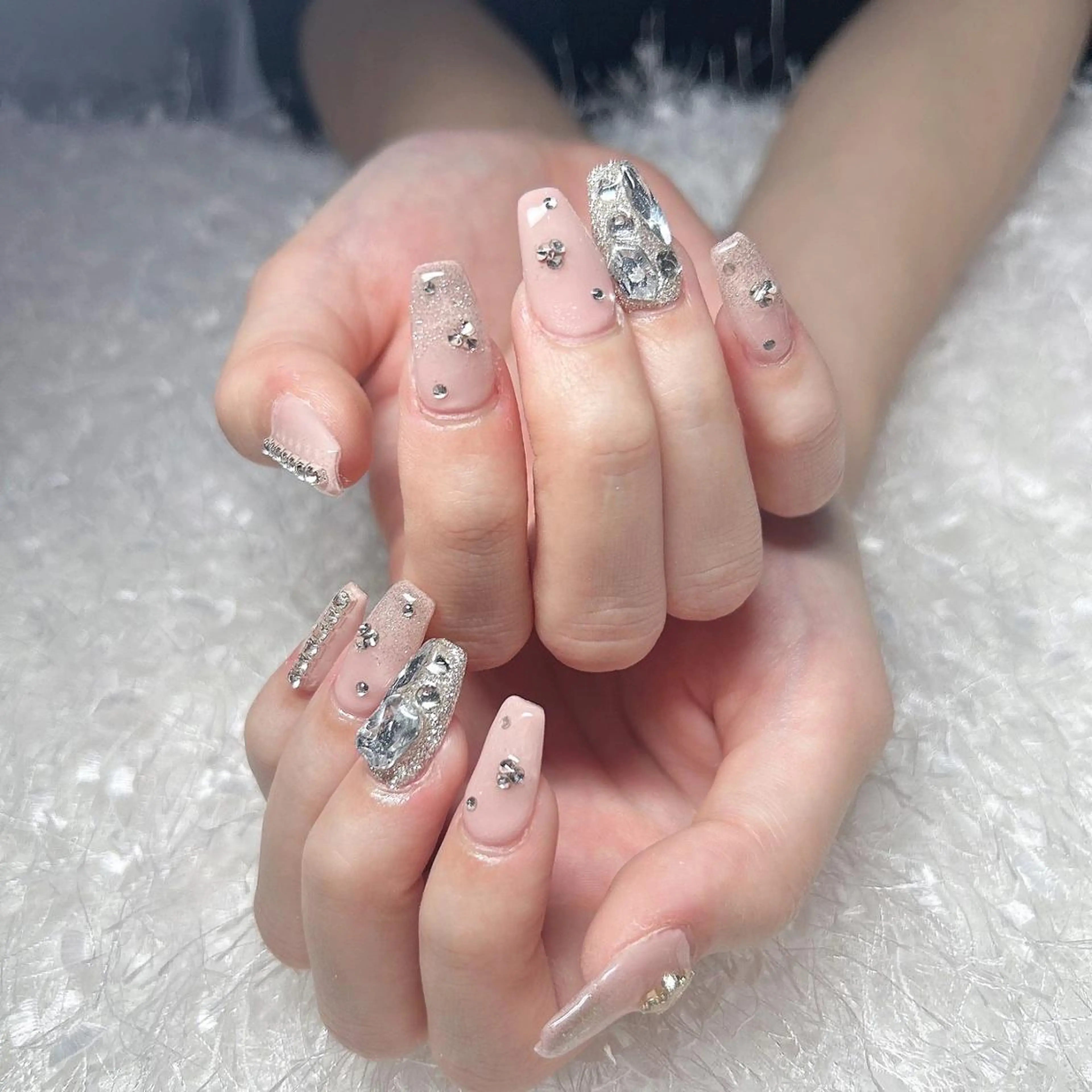 ネイル オーロラネイル 長さ出し フレンチネイル ジェルネイル グラデーション ハンドネイル Nail&eye Belire 新宿のネイルデザイン