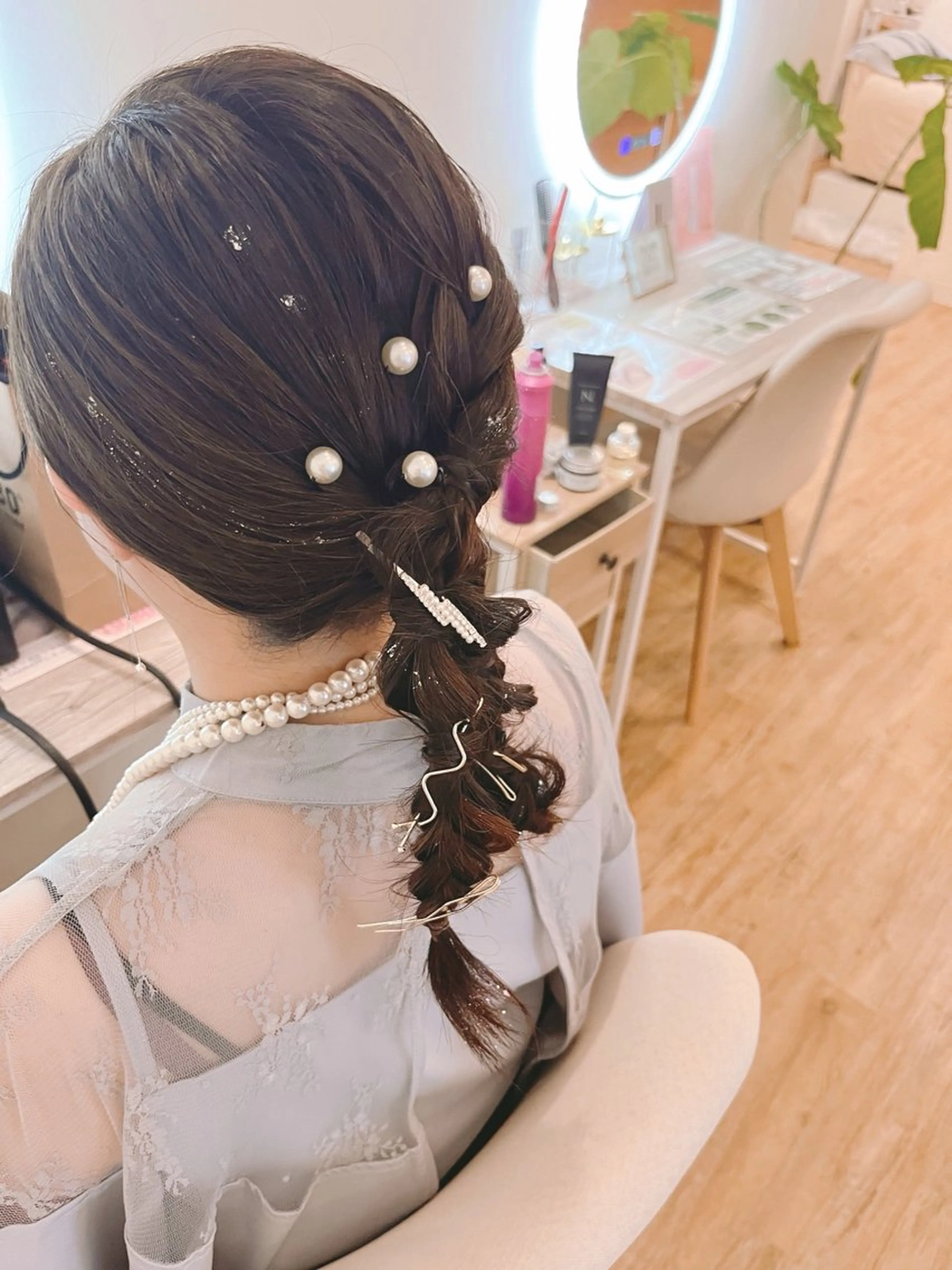 セミロング ヘアアレンジ ヘアセット 三ノ宮美容室 see by merのヘアスタイル