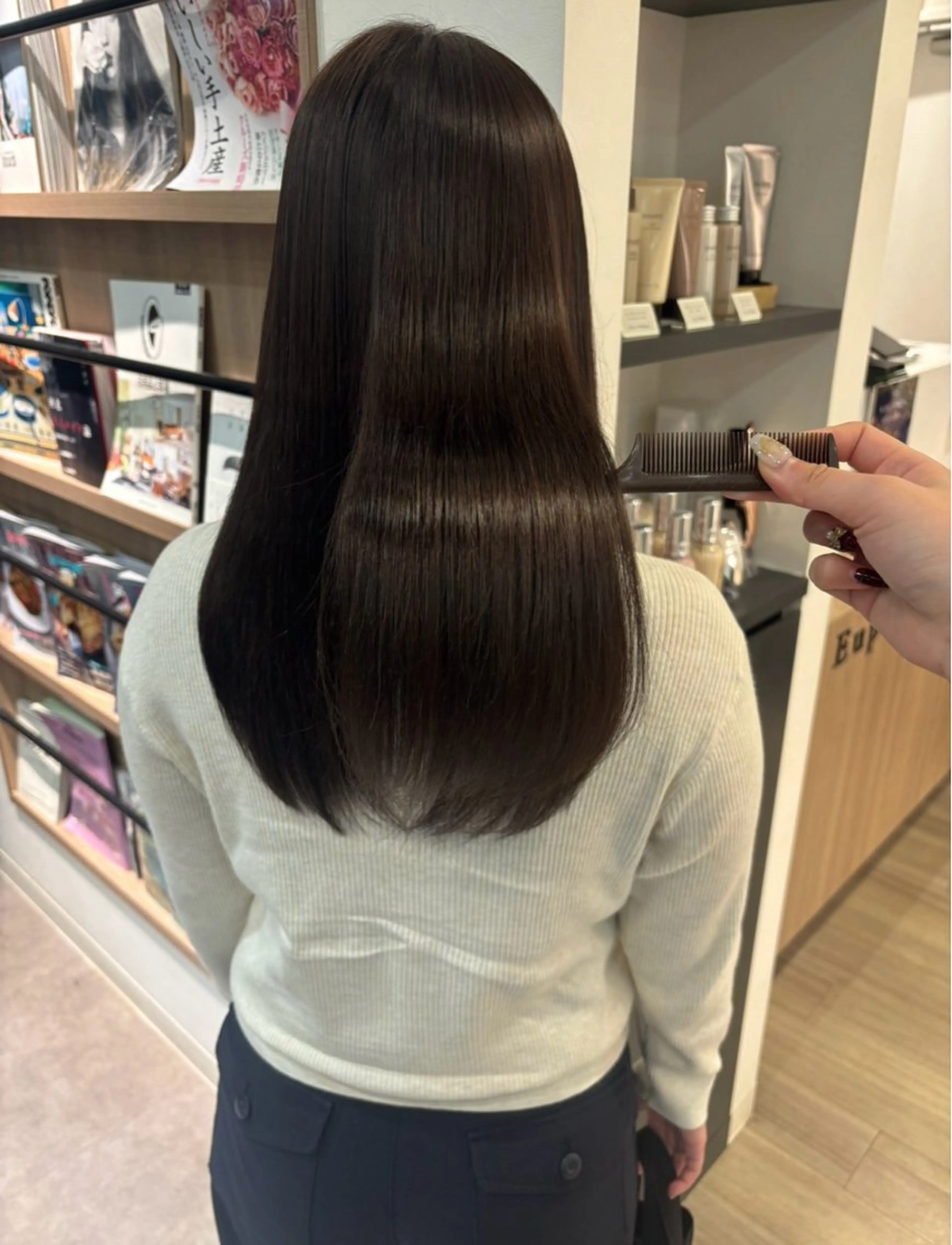 セミロング 髪質改善 ヘアカラー 縮毛矯正 モテ髪‎🫧赤み消し カラー表参道きょうこのヘアスタイル
