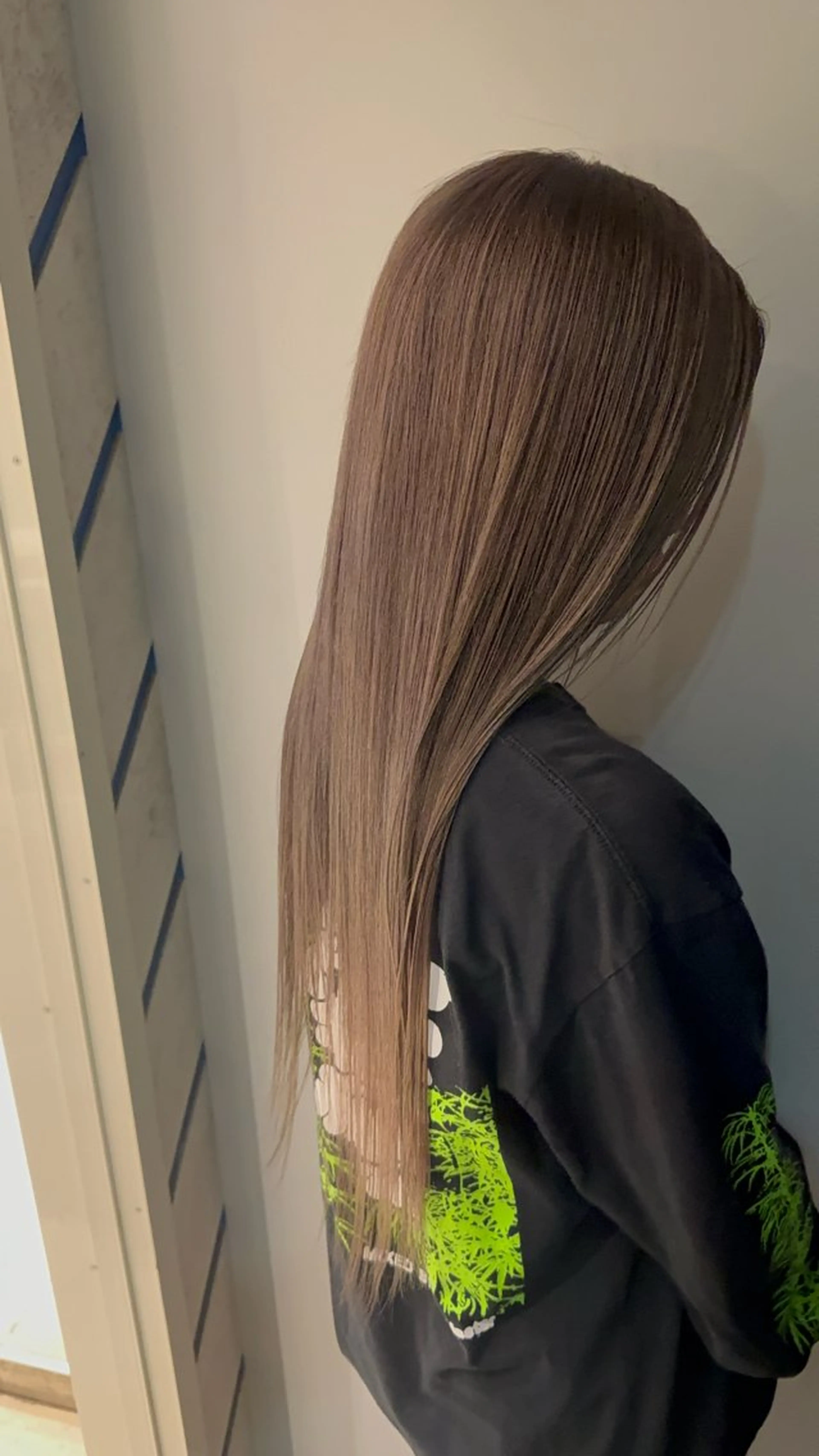 セミロング カラー ヘアアレンジ 🔥ハイトーンカラー ギャルNAOKI🔥のヘアスタイル