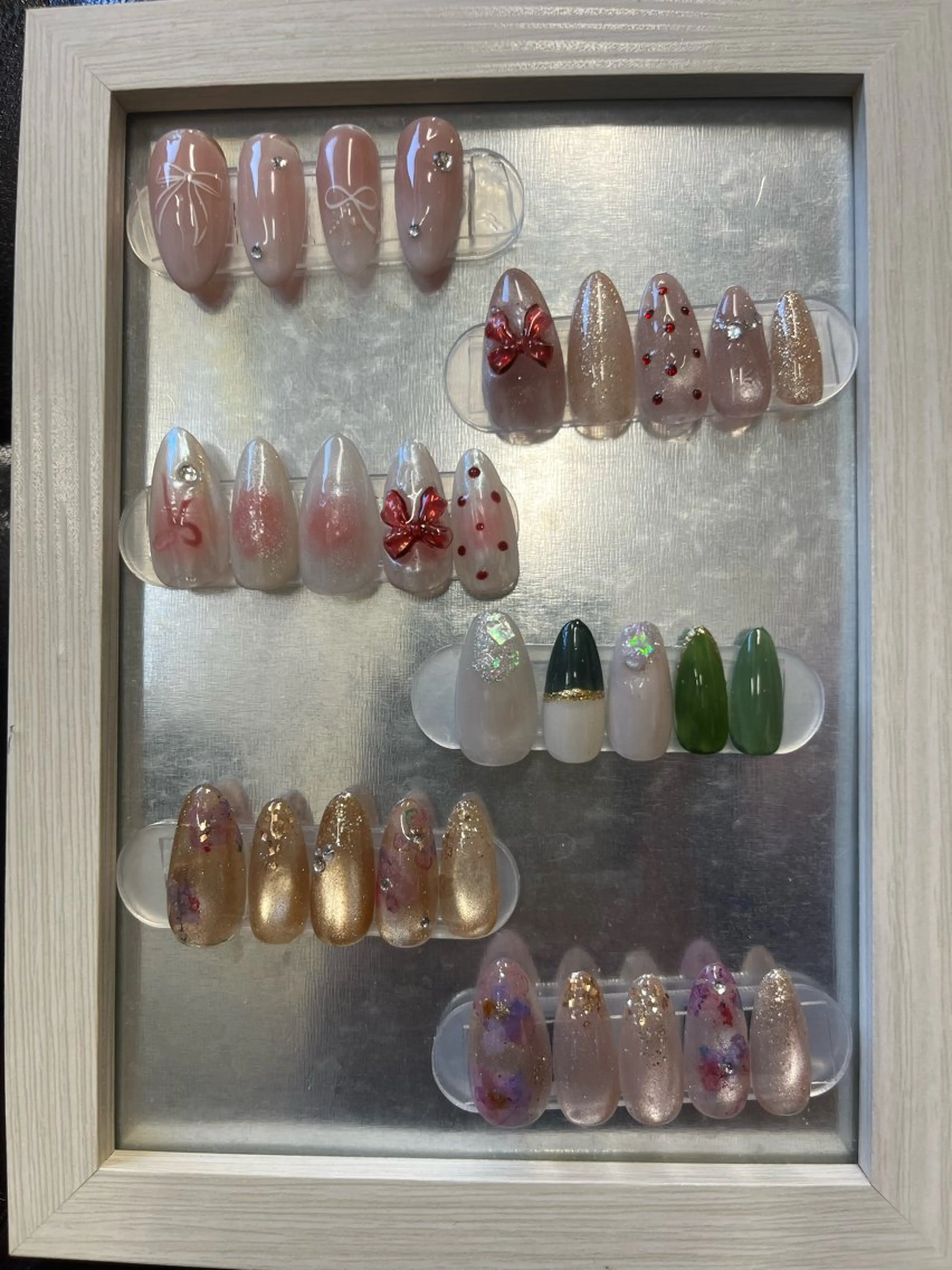 ネイル 赤色 リボン ハンドネイル 〜Pearl me〜 Michiのネイルデザイン