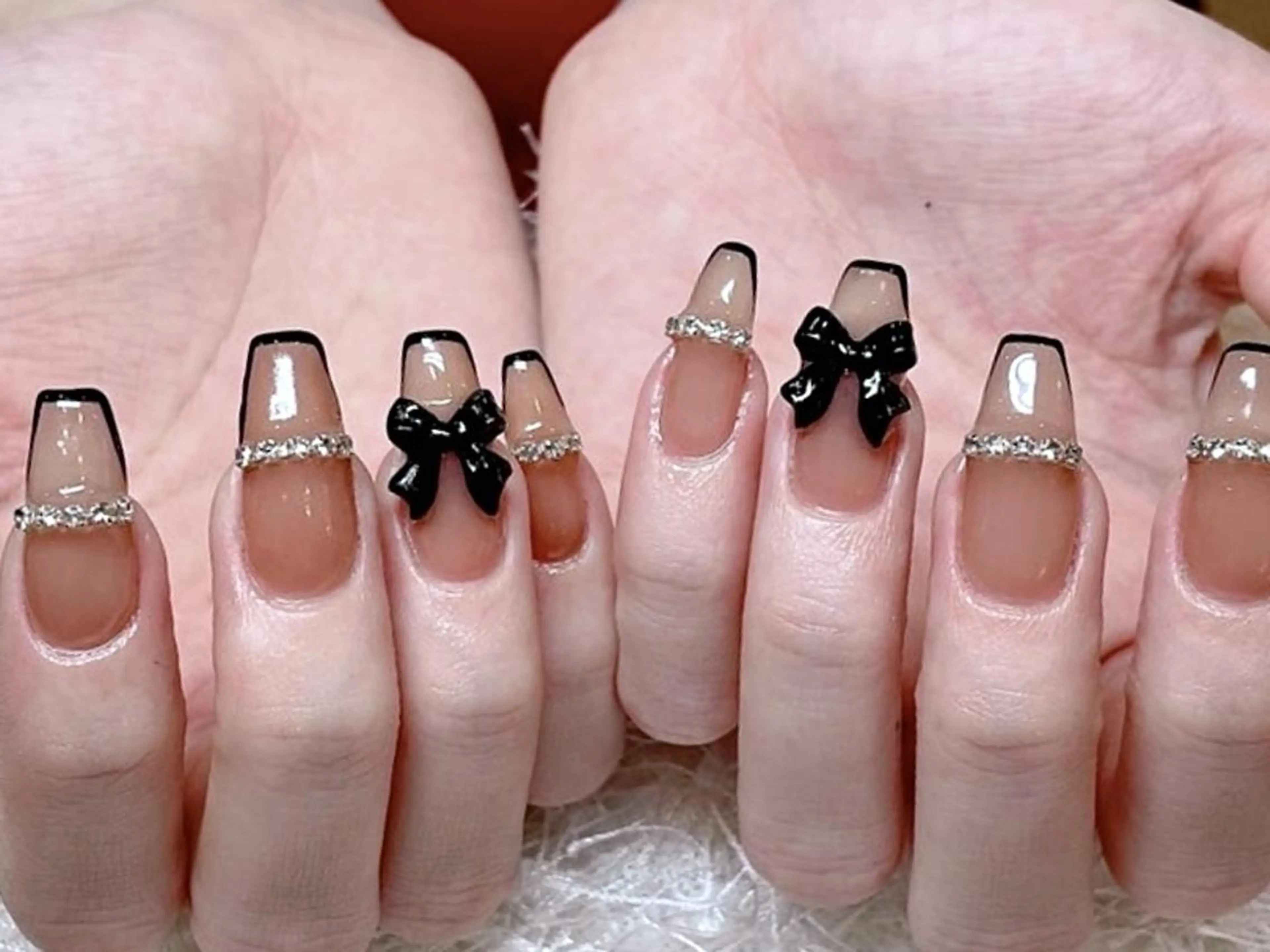 ネイル アートネイル 持ち込み Rainrain💧 パーツ豊富、やり放題のネイルデザイン