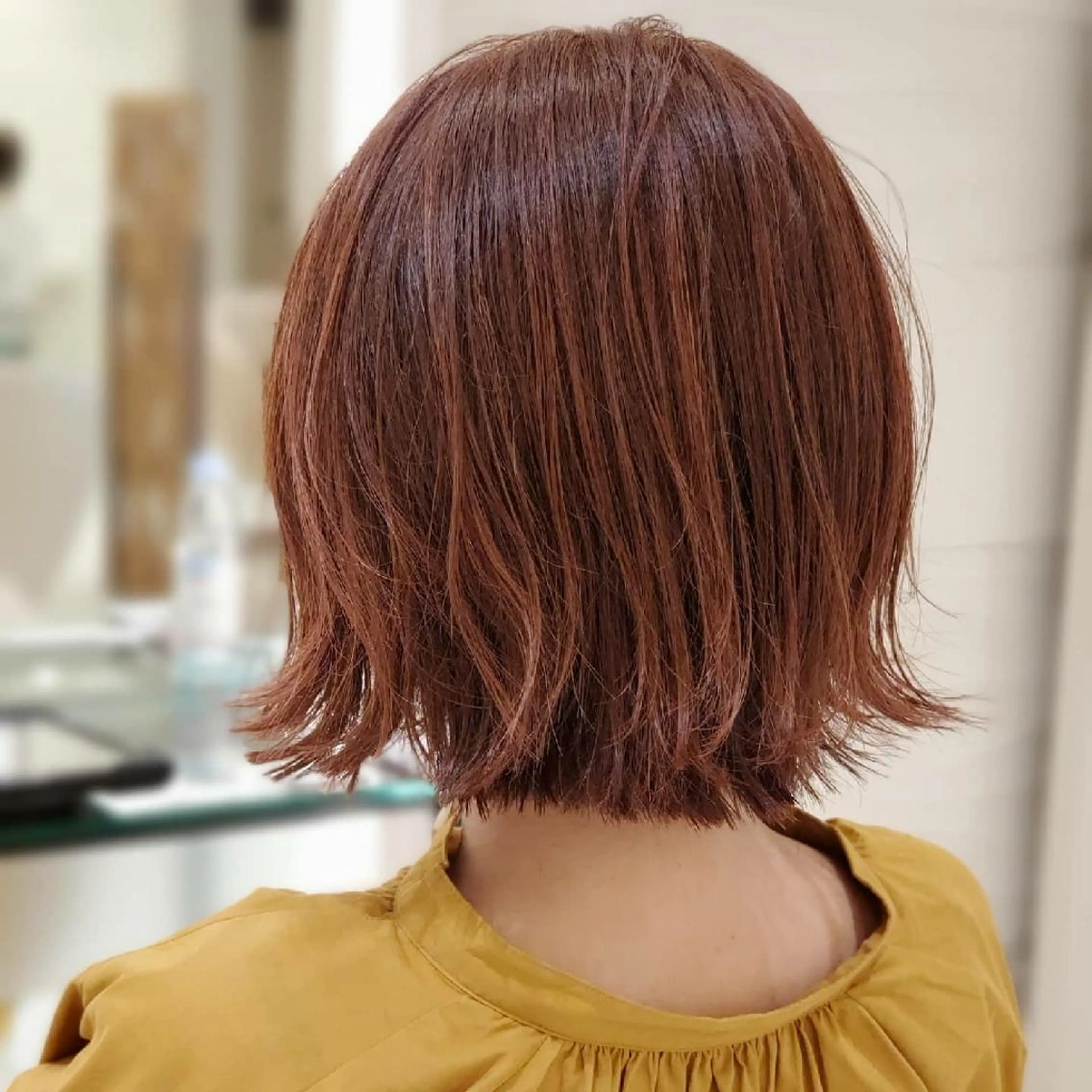 ショート カラー ショートボブ ベージュカラー ボブ ショートヘア 外ハネヘア 岡本 尚樹のヘアスタイル